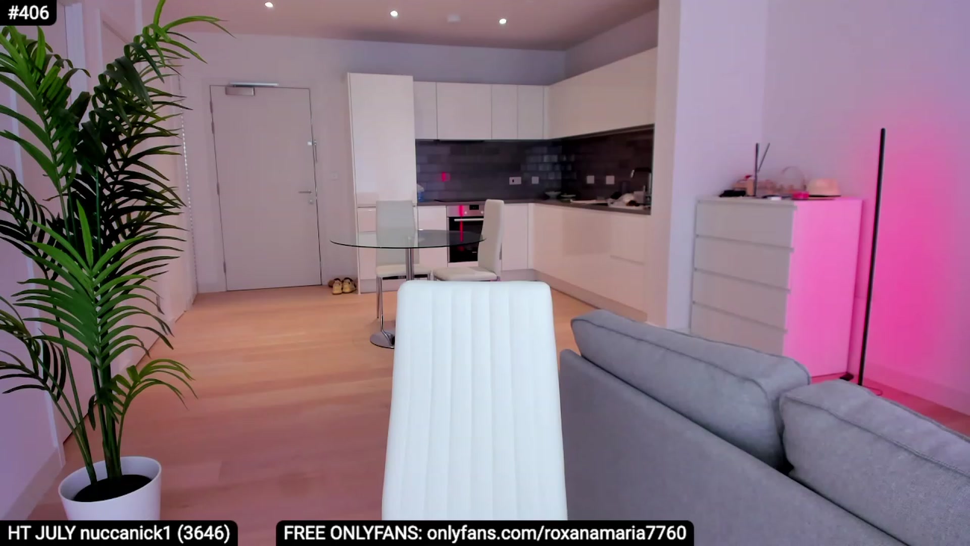 Gallery image thumbnail from XMirrabbellaX's myfreecams stream on, 07/12/2023, 16:09 image 16 of 20