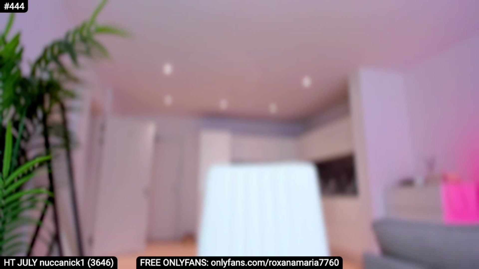 Gallery image thumbnail from XMirrabbellaX's myfreecams stream on, 07/24/2023, 13:33 image 14 of 20