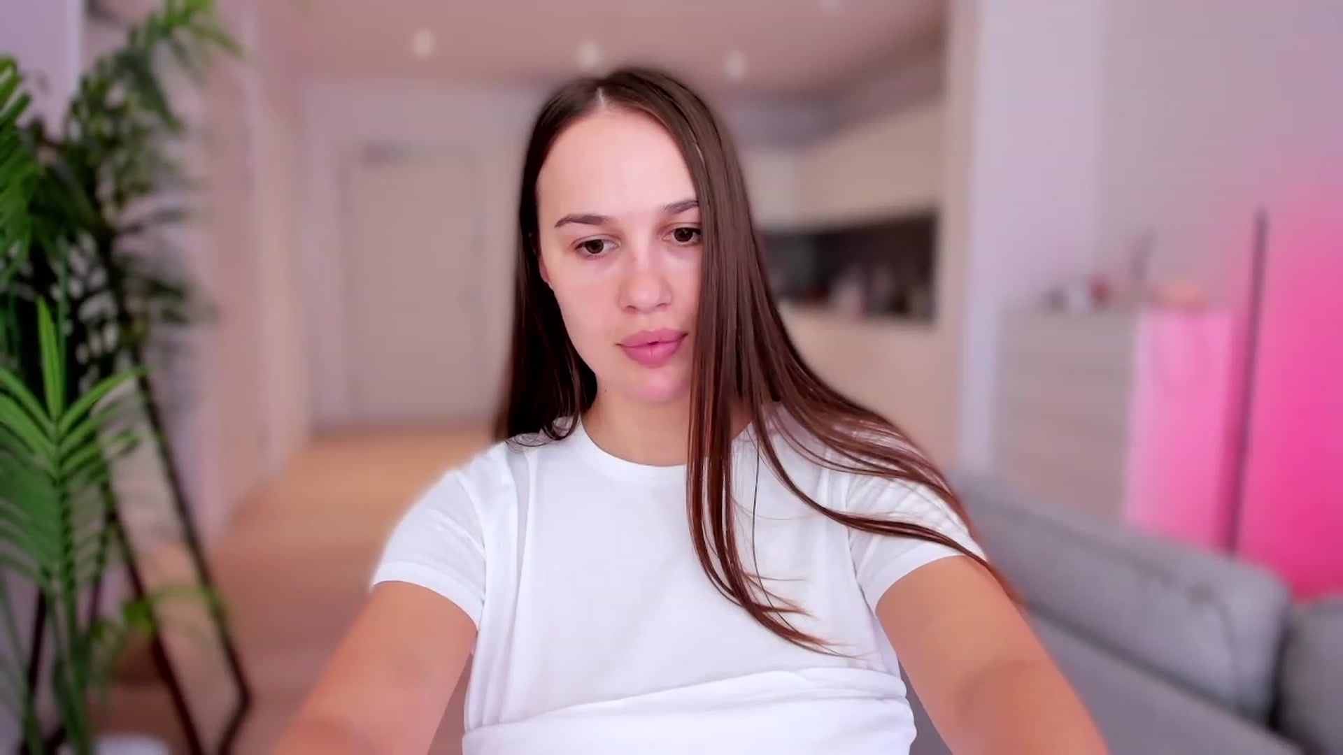 Gallery image thumbnail from XMirrabbellaX's myfreecams stream on, 08/11/2023, 14:59 image 11 of 20