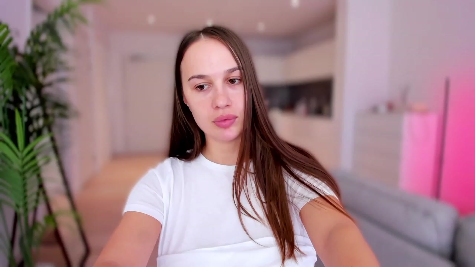 Gallery image thumbnail from XMirrabbellaX's myfreecams stream on, 08/11/2023, 14:59 image 9 of 20