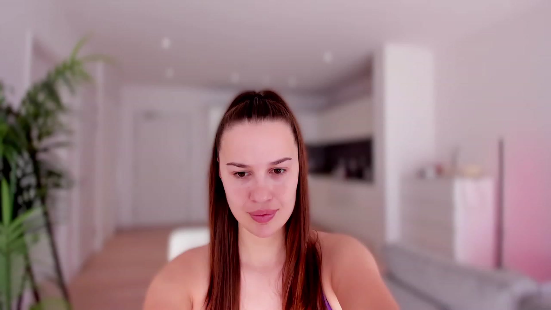 Gallery image thumbnail from XMirrabbellaX's myfreecams stream on, 08/12/2023, 11:05 image 2 of 20