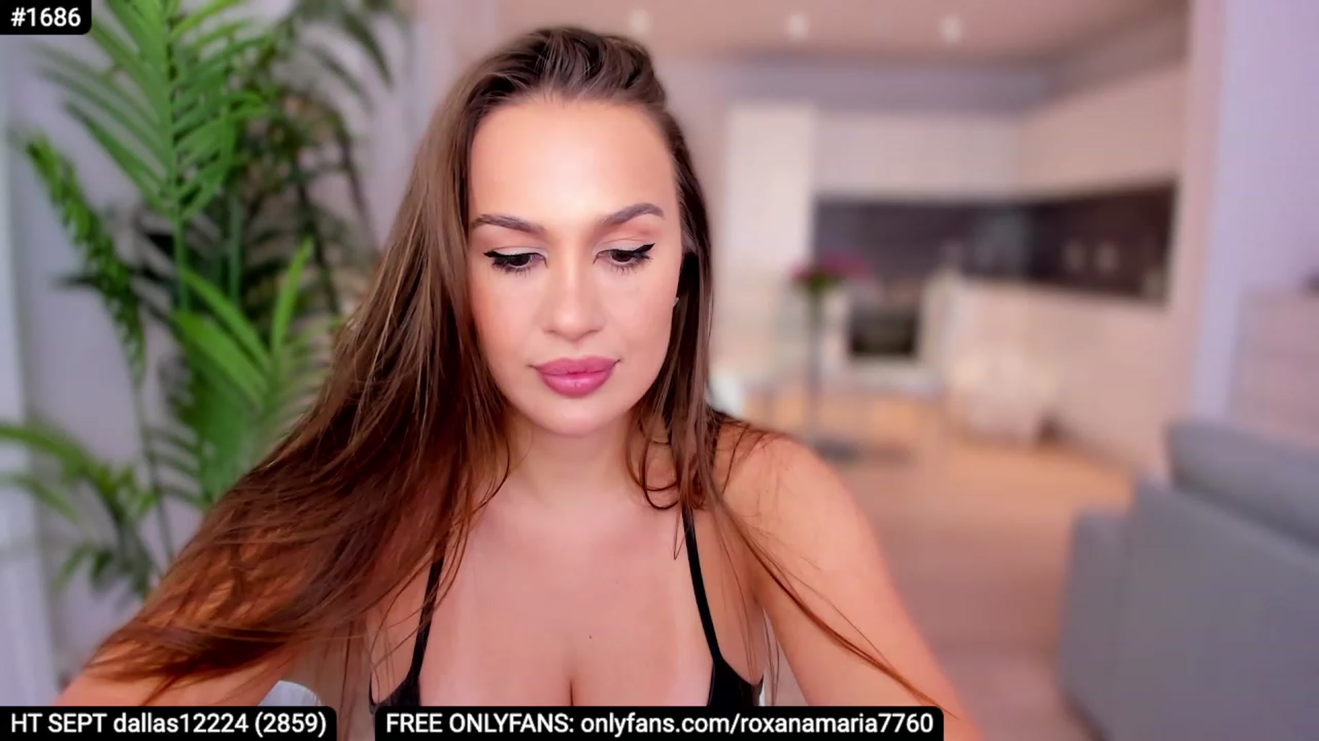 Gallery image thumbnail from XMirrabbellaX's myfreecams stream on, 09/23/2023, 12:16 image 13 of 20