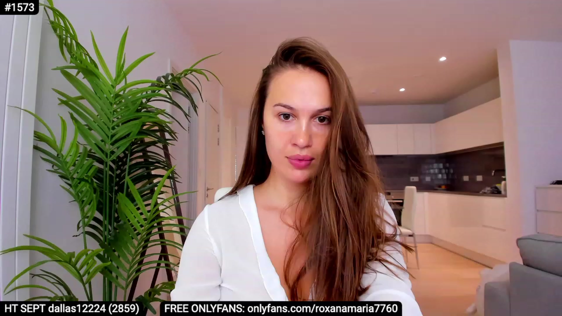 Gallery image thumbnail from XMirrabbellaX's myfreecams stream on, 09/27/2023, 14:10 image 5 of 20