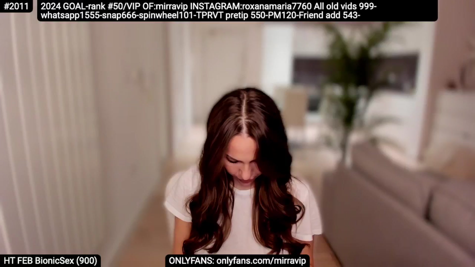 Gallery image thumbnail from XMirrabbellaX's myfreecams stream on, 02/06/2024, 21:31 image 2 of 20