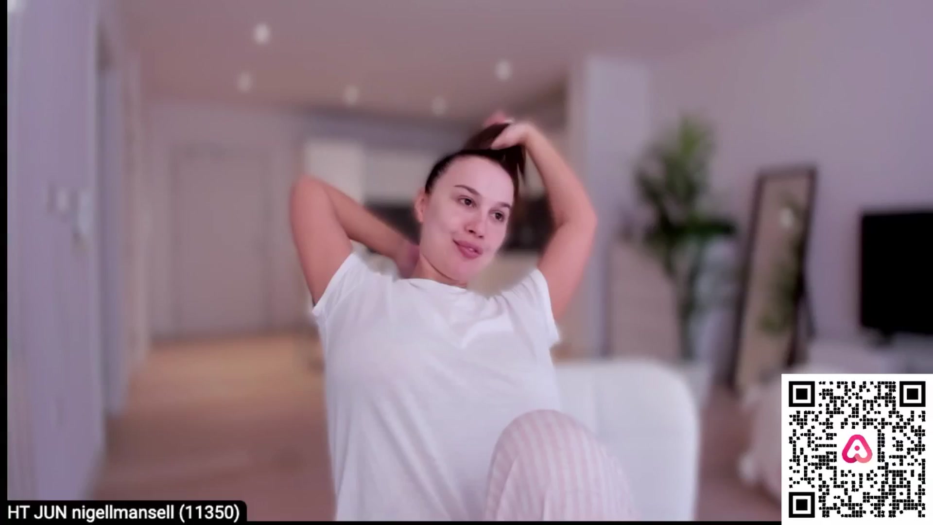 Gallery image thumbnail from XMirrabbellaX's myfreecams stream on, 06/19/2024, 15:42 image 5 of 20