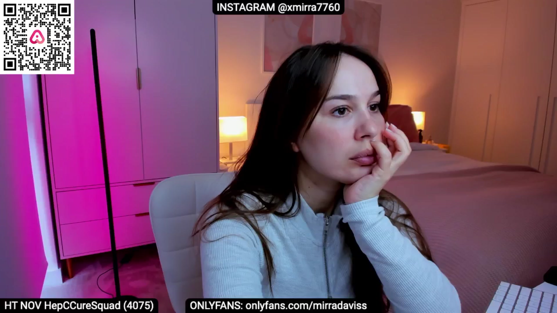 Gallery image thumbnail from XMirrabbellaX's myfreecams stream on, 11/12/2024, 14:30 image 19 of 20