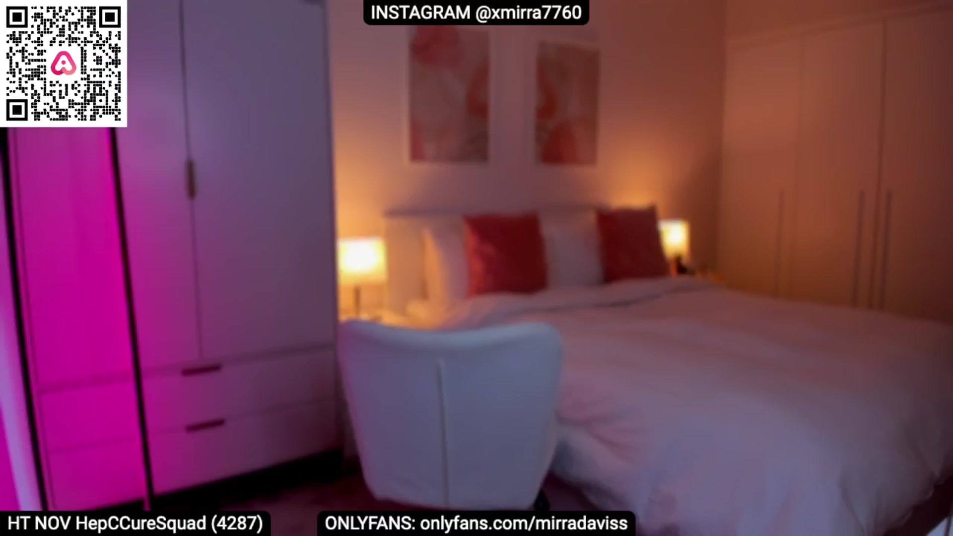 Gallery image thumbnail from XMirrabbellaX's myfreecams stream on, 11/19/2024, 13:50 image 16 of 20