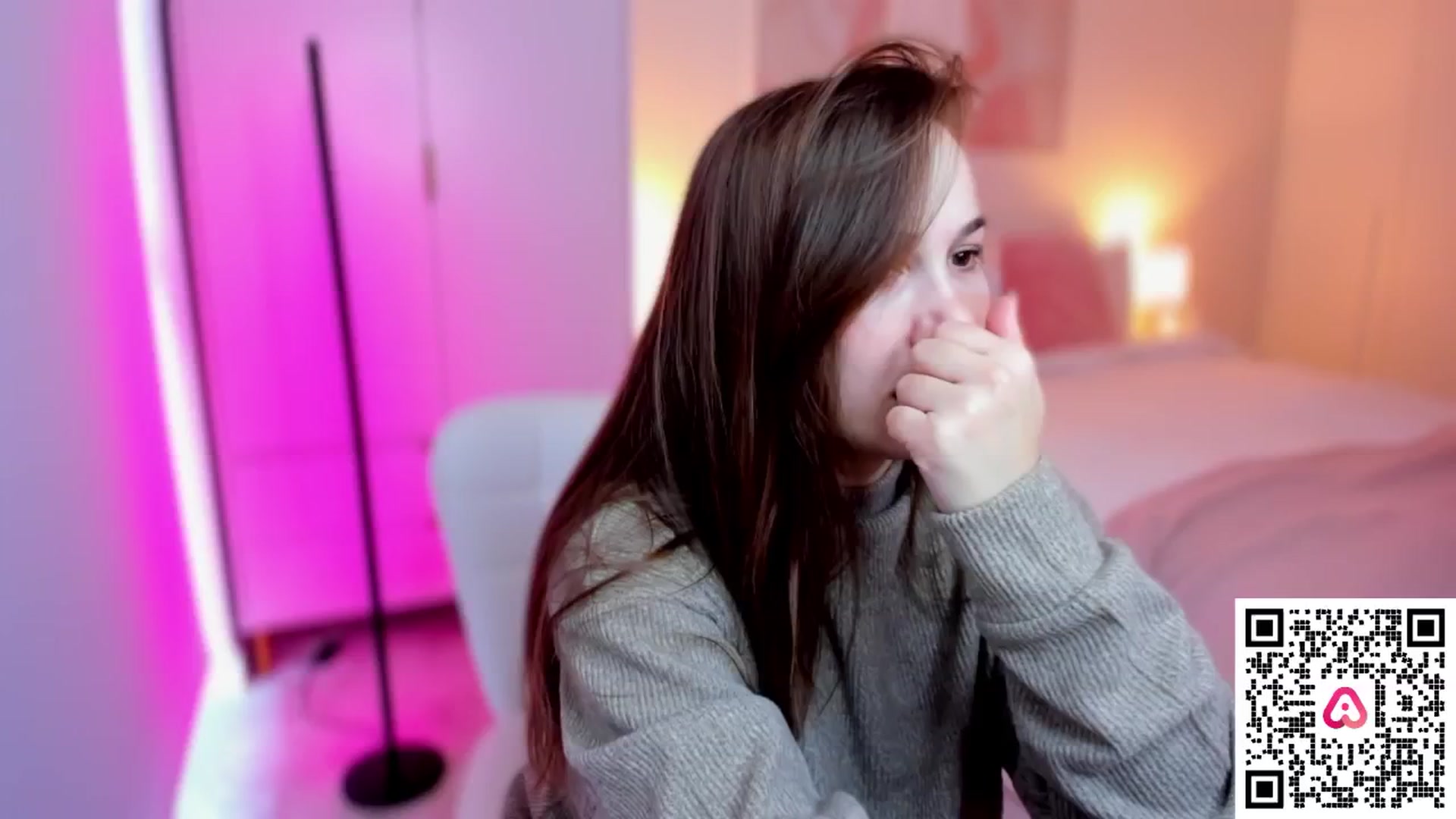 Gallery image thumbnail from XMirrabbellaX's myfreecams stream on, 11/28/2024, 11:52 image 7 of 20