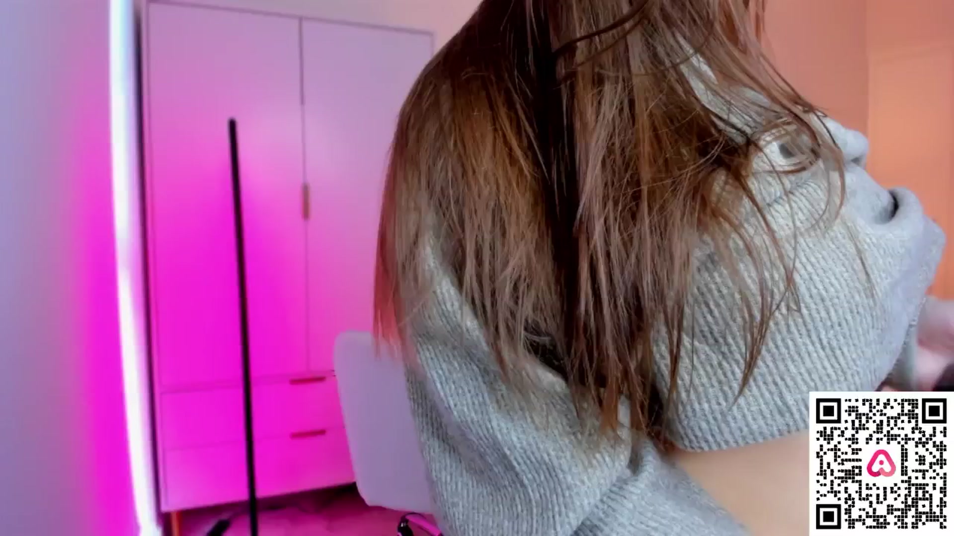 Gallery image thumbnail from XMirrabbellaX's myfreecams stream on, 11/28/2024, 11:52 image 14 of 20