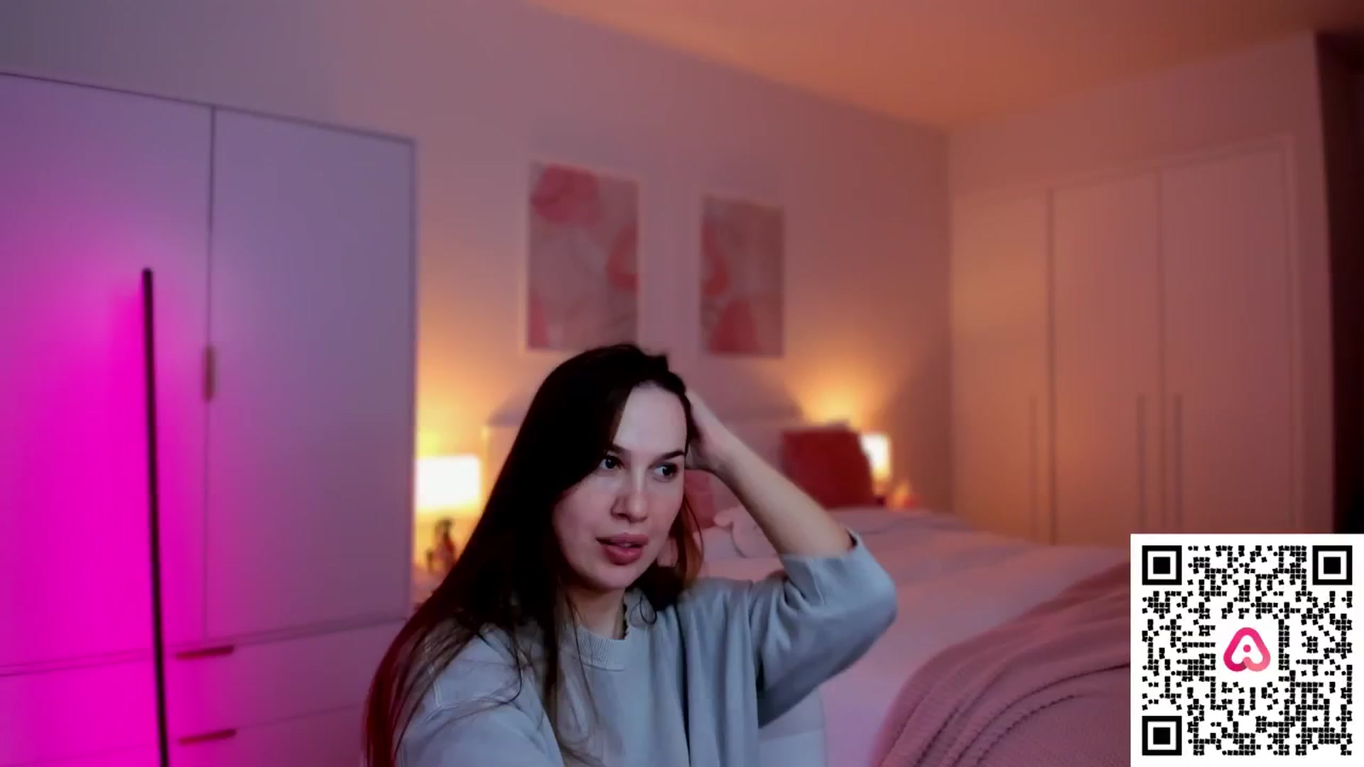 Gallery image thumbnail from XMirrabbellaX's myfreecams stream on, 12/20/2024, 14:16 image 1 of 20
