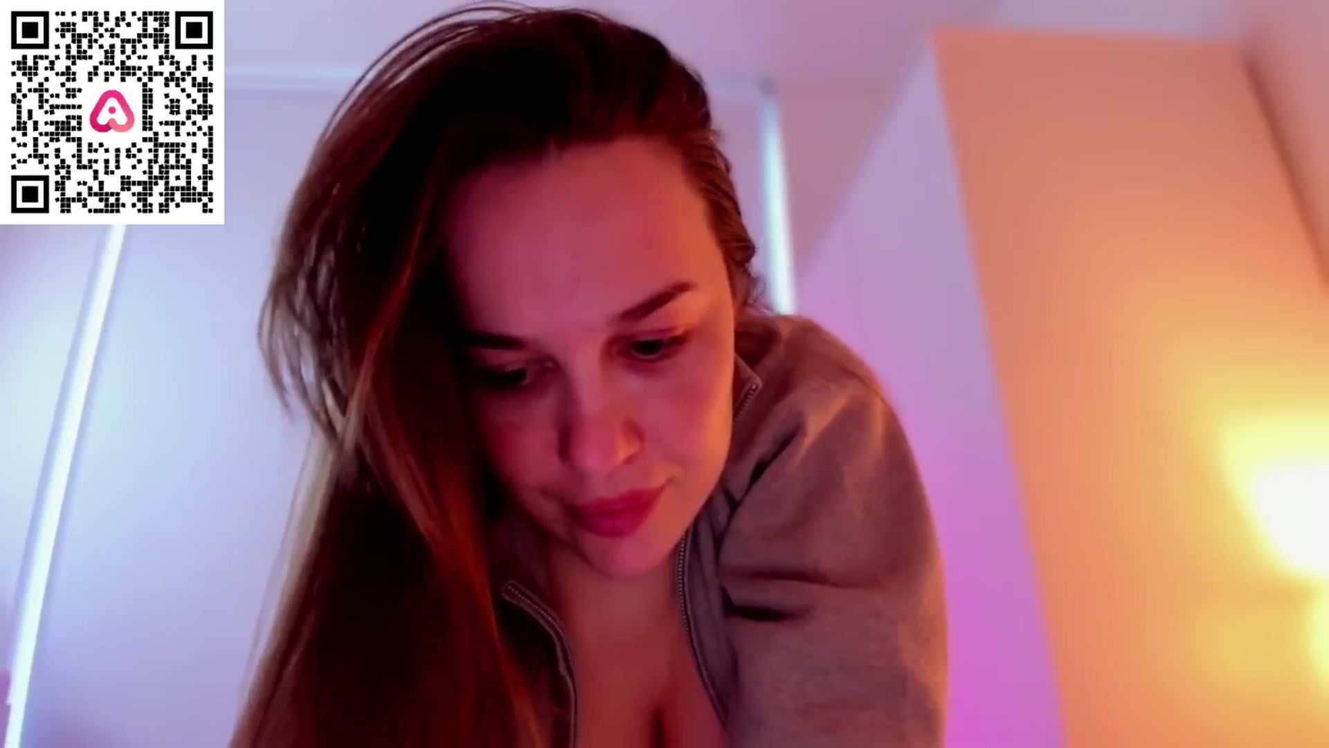 Gallery image thumbnail from XMirrabbellaX's myfreecams stream on, 01/14/2025, 13:57 image 13 of 20