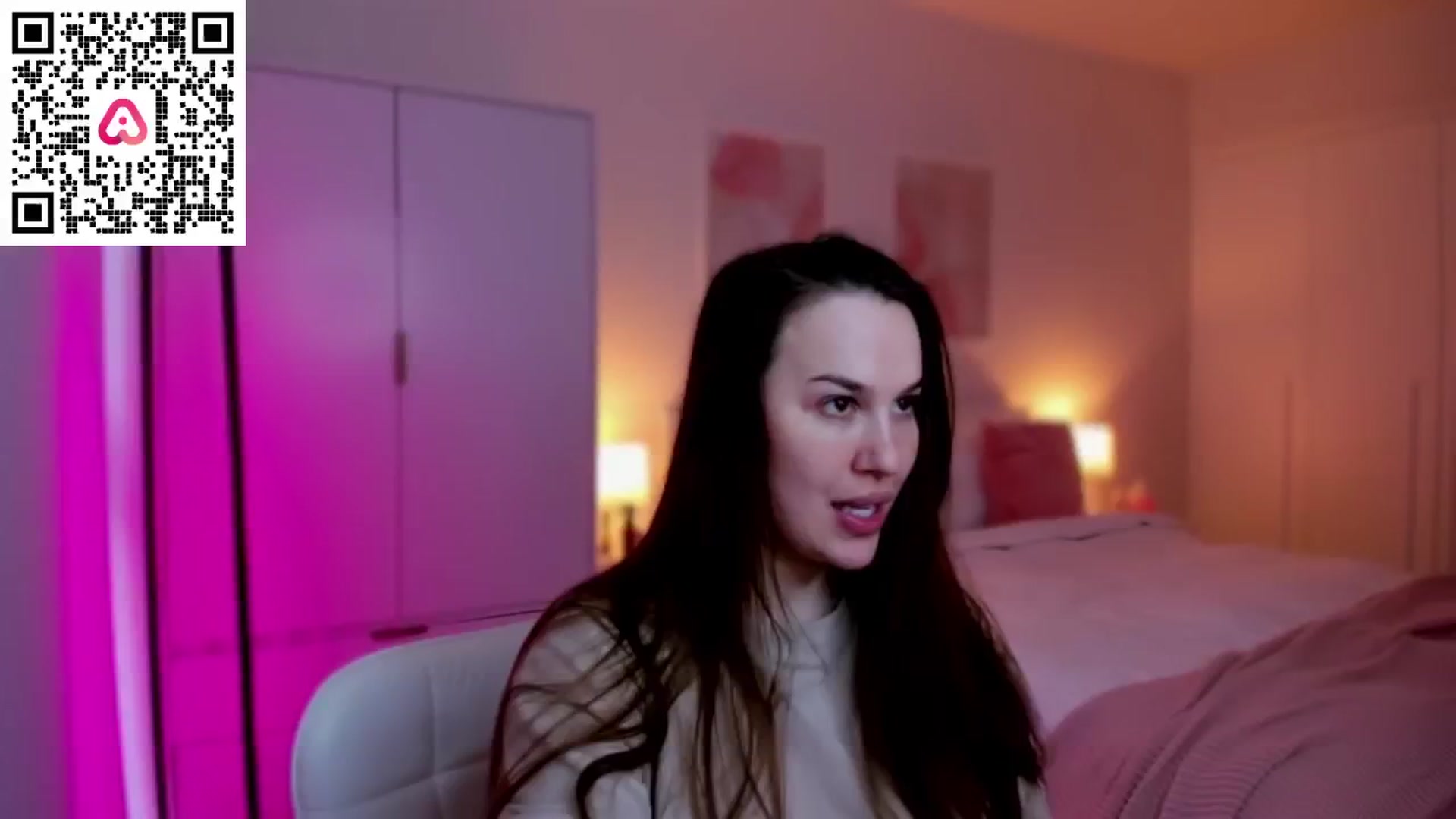 Gallery image thumbnail from XMirrabbellaX's myfreecams stream on, 01/15/2025, 14:52 image 11 of 20