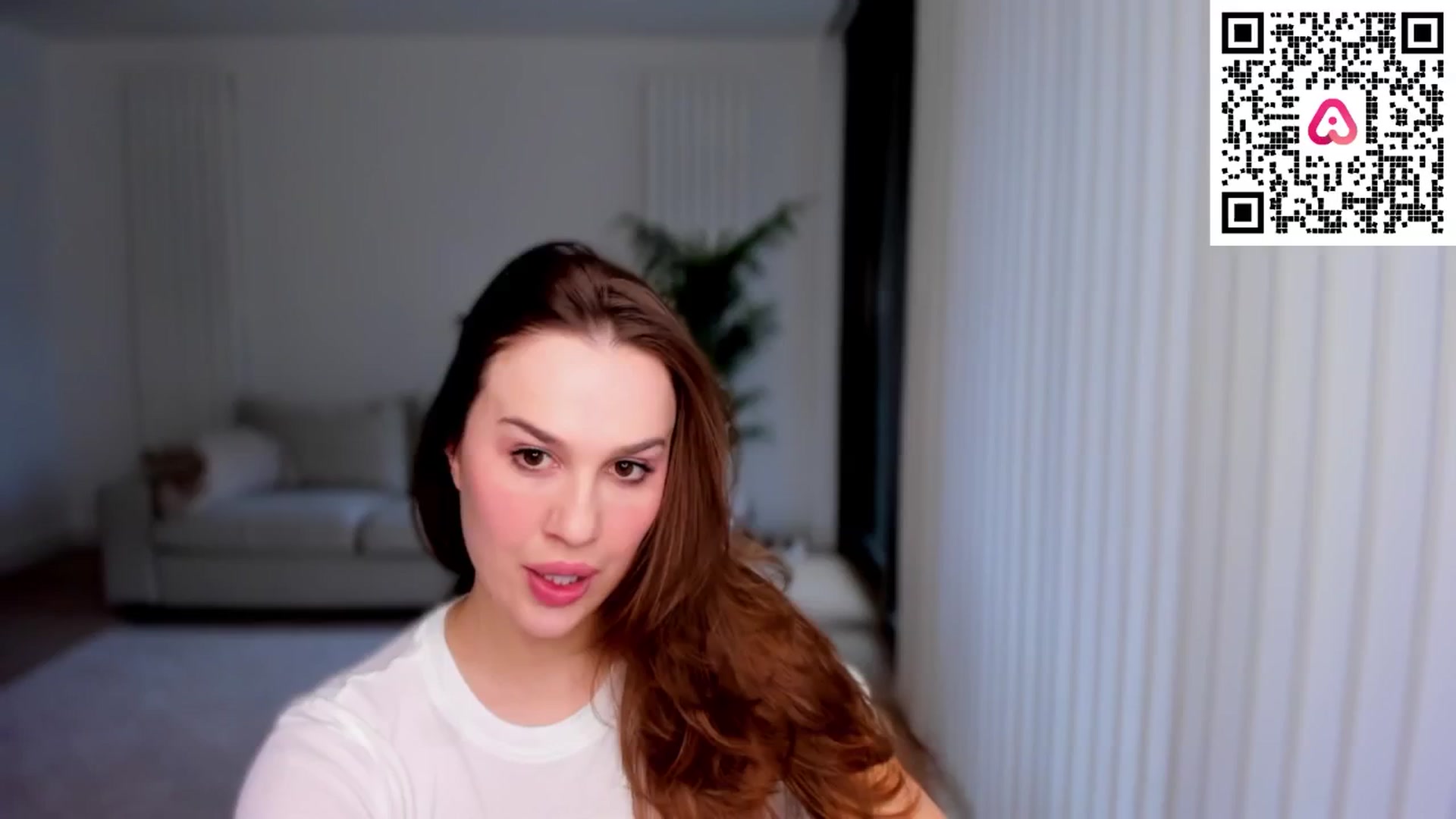 Gallery image thumbnail from XMirrabbellaX's myfreecams stream on, 02/07/2025, 14:46 image 1 of 20