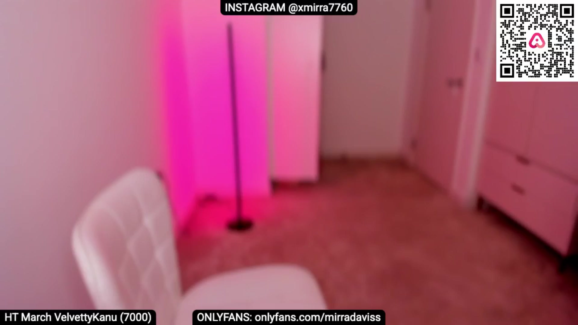 Gallery image thumbnail from XMirrabbellaX's myfreecams stream on, 03/12/2025, 12:30 image 15 of 20