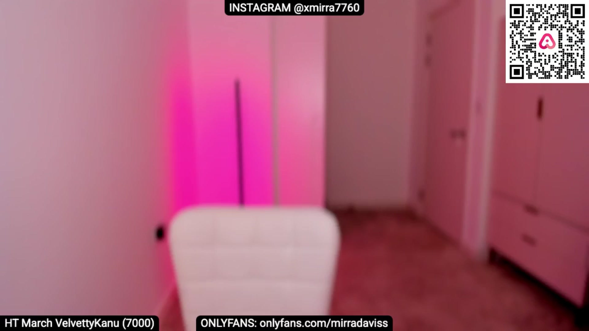 Gallery image thumbnail from XMirrabbellaX's myfreecams stream on, 03/12/2025, 12:30 image 5 of 20