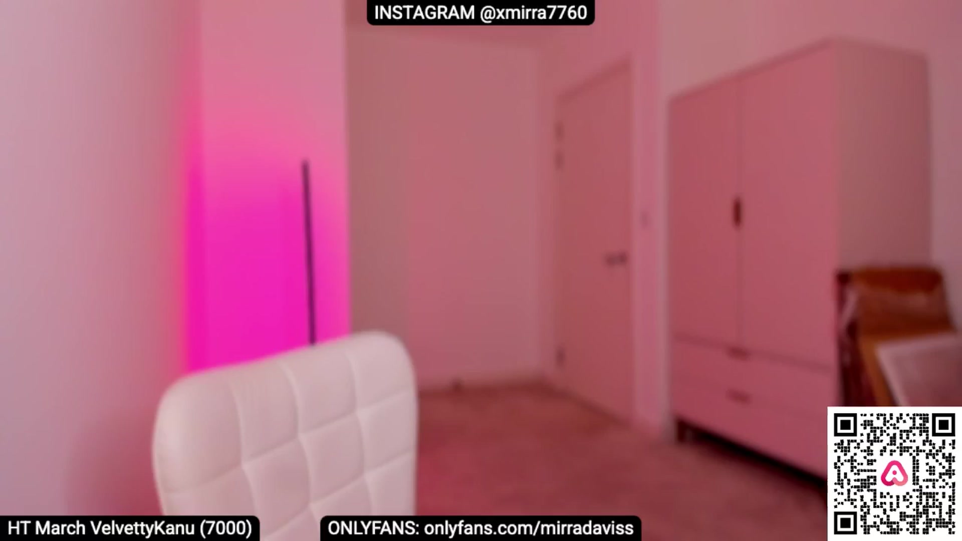 Gallery image thumbnail from XMirrabbellaX's myfreecams stream on, 03/14/2025, 14:29 image 14 of 20
