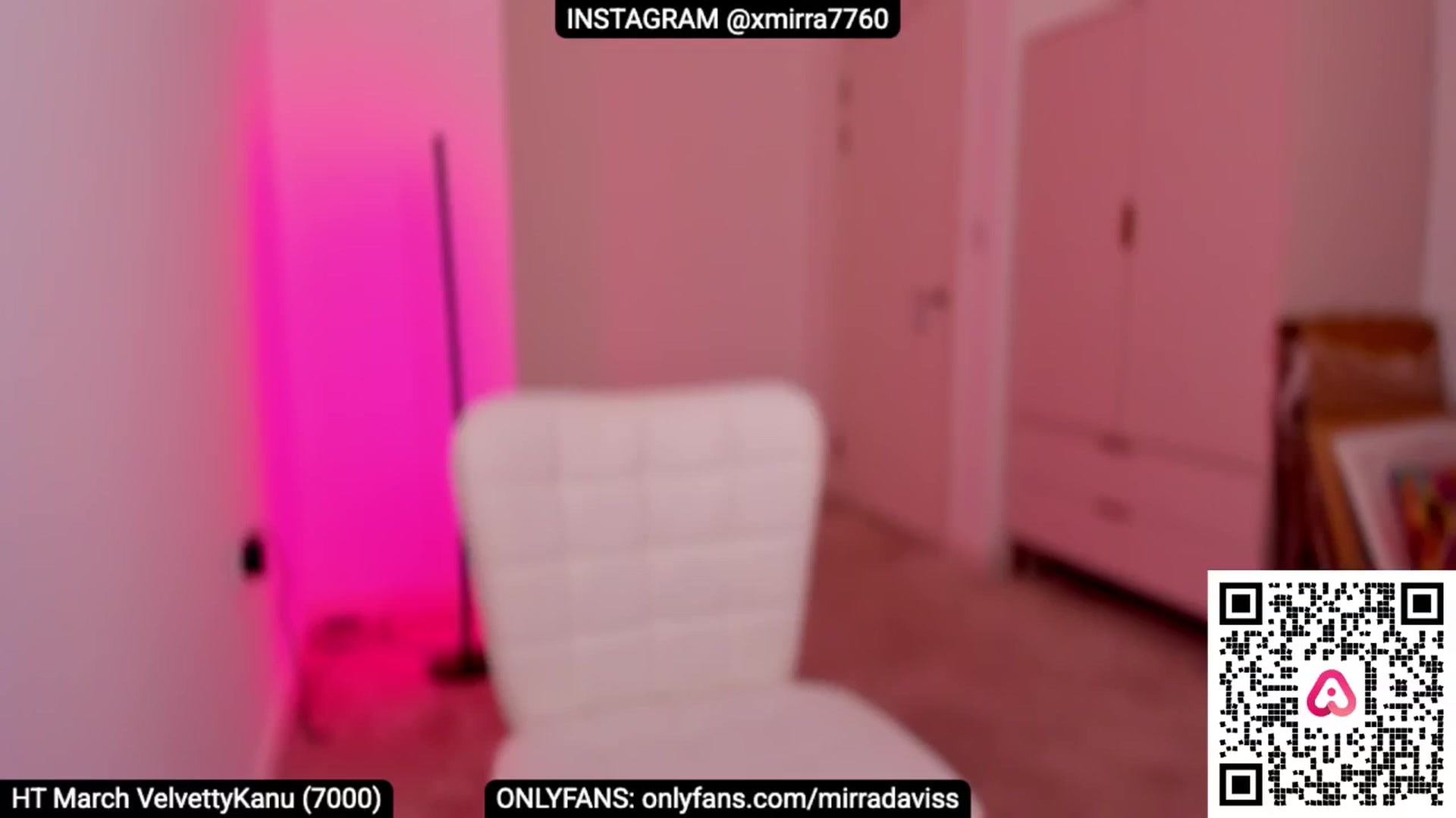 Gallery image thumbnail from XMirrabbellaX's myfreecams stream on, 03/17/2025, 15:44 image 15 of 20