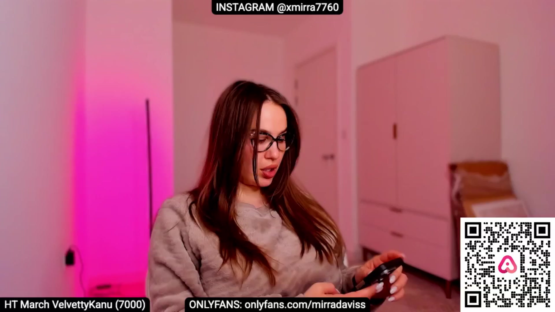 Gallery image thumbnail from XMirrabbellaX's myfreecams stream on, 03/24/2025, 14:15 image 1 of 20