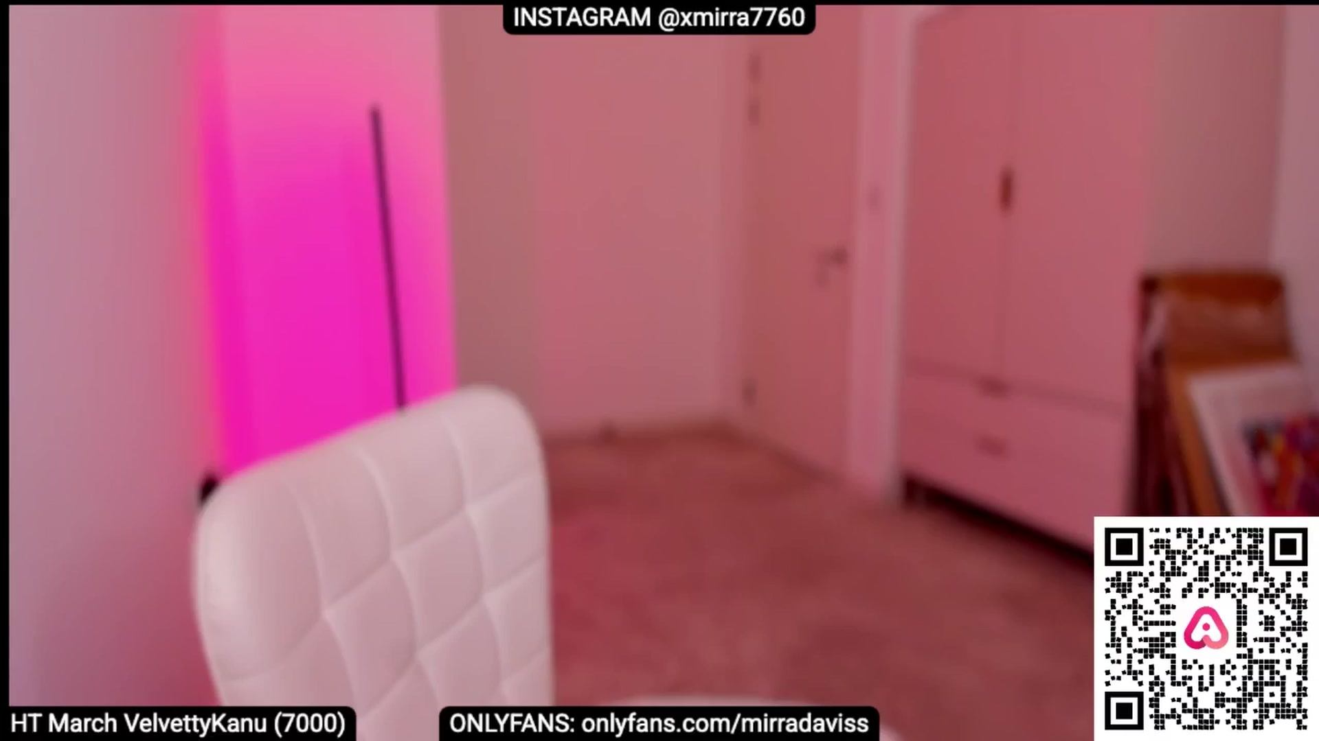 Gallery image thumbnail from XMirrabbellaX's myfreecams stream on, 03/25/2025, 16:57 image 5 of 20