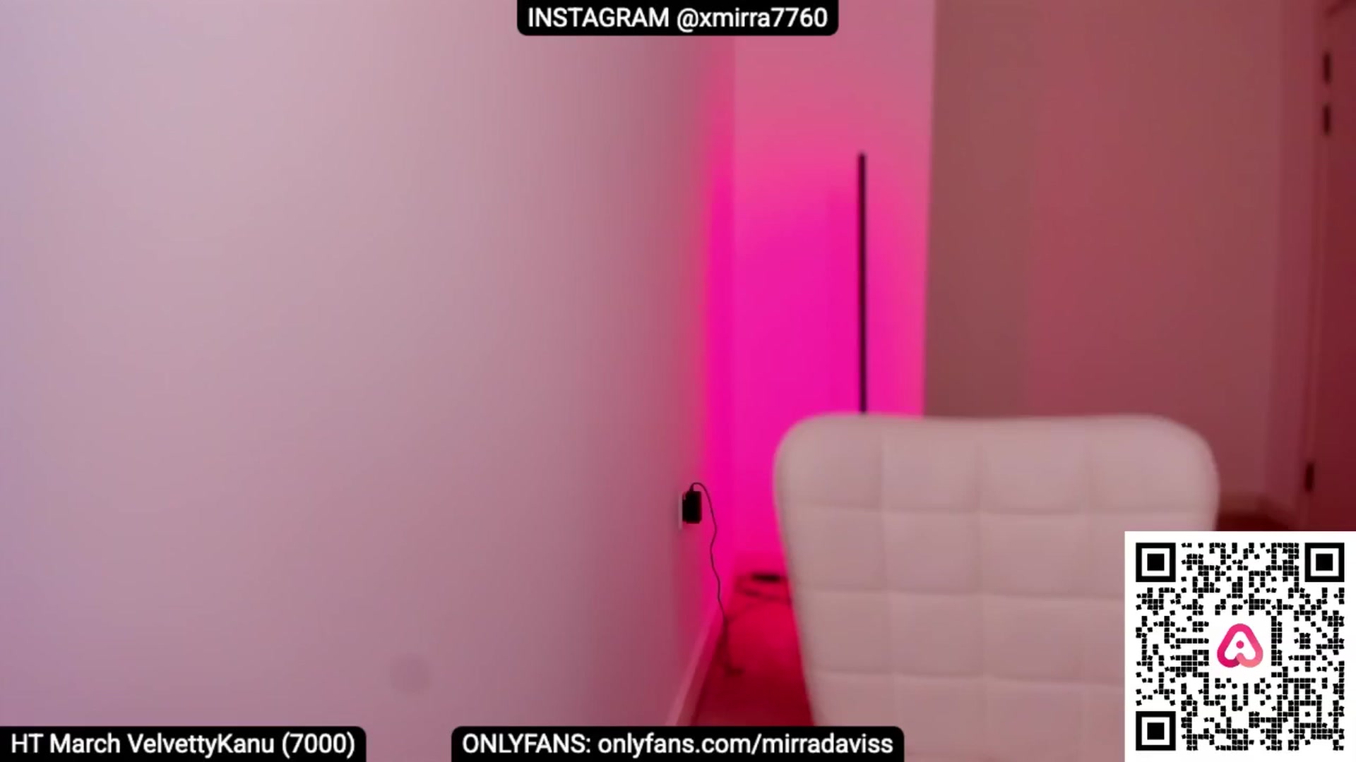 Gallery image thumbnail from XMirrabbellaX's myfreecams stream on, 03/31/2025, 15:10 image 8 of 20