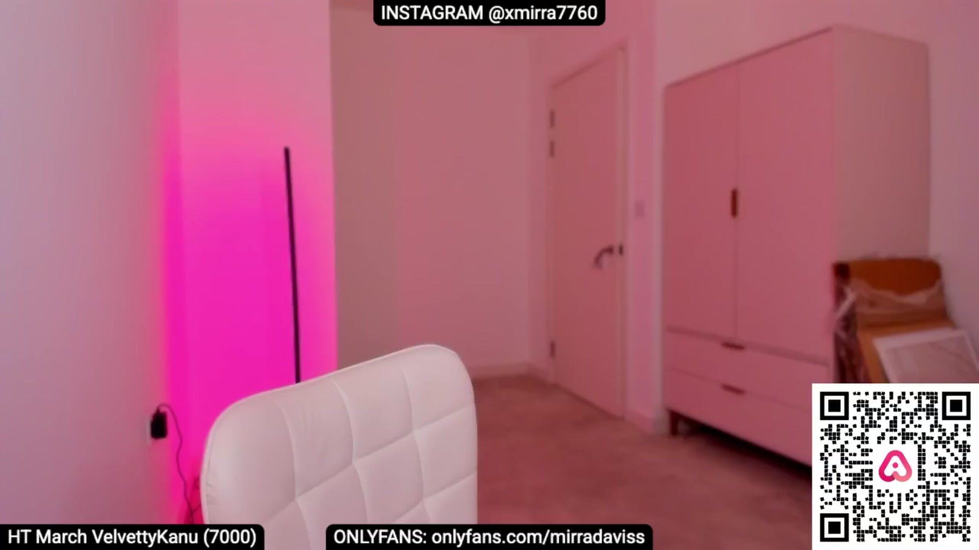 Gallery image thumbnail from XMirrabbellaX's myfreecams stream on, 03/31/2025, 15:10 image 1 of 20