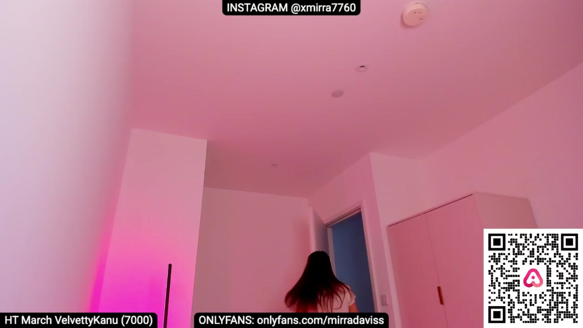 Gallery image thumbnail from XMirrabbellaX's myfreecams stream on, 03/31/2025, 16:11 image 2 of 20