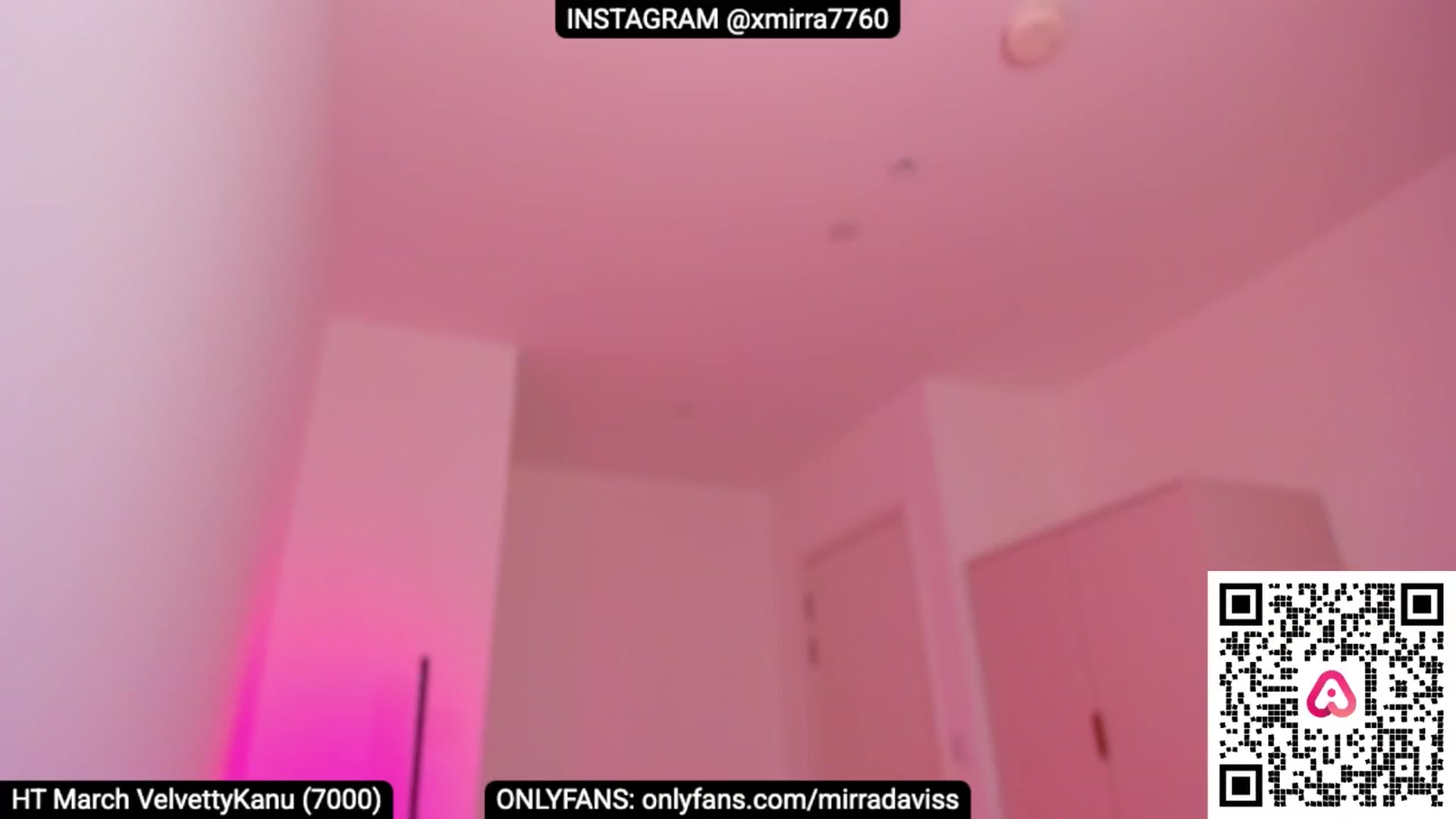 Gallery image thumbnail from XMirrabbellaX's myfreecams stream on, 03/31/2025, 16:11 image 1 of 20