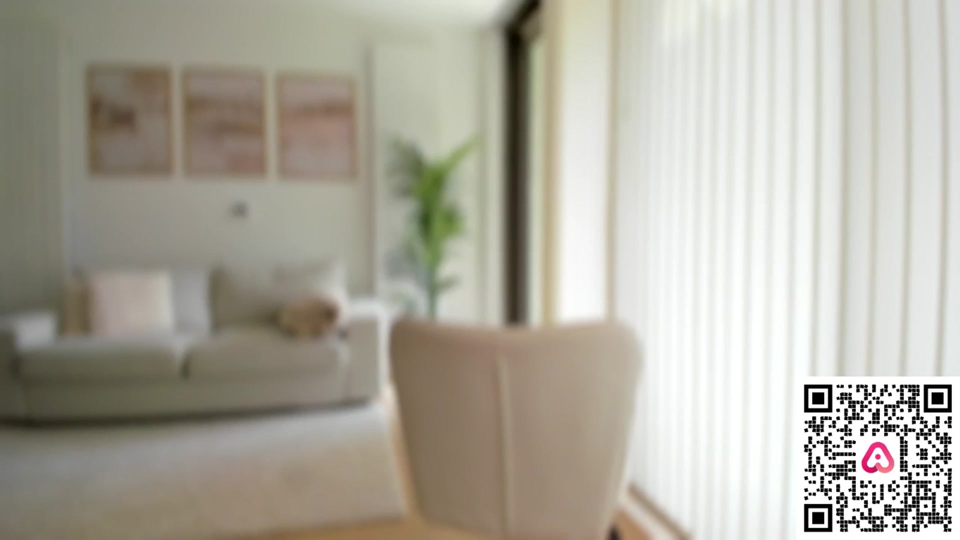 Gallery image thumbnail from XMirrabbellaX's myfreecams stream on, 05/12/2025, 13:16 image 2 of 20