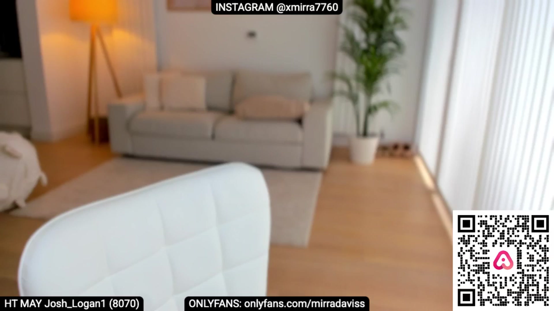 Gallery image thumbnail from XMirrabbellaX's myfreecams stream on, 05/28/2025, 15:19 image 16 of 20