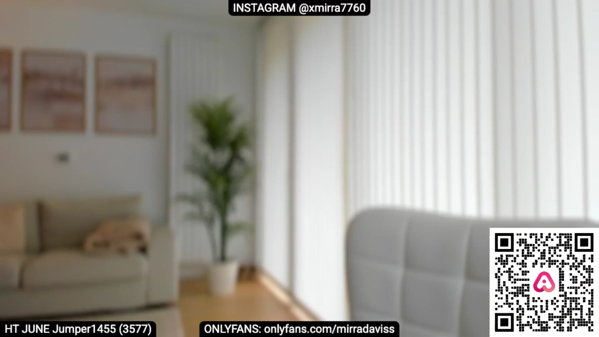 Gallery image thumbnail from XMirrabbellaX's myfreecams stream on, 06/06/2025, 15:17 image 7 of 20
