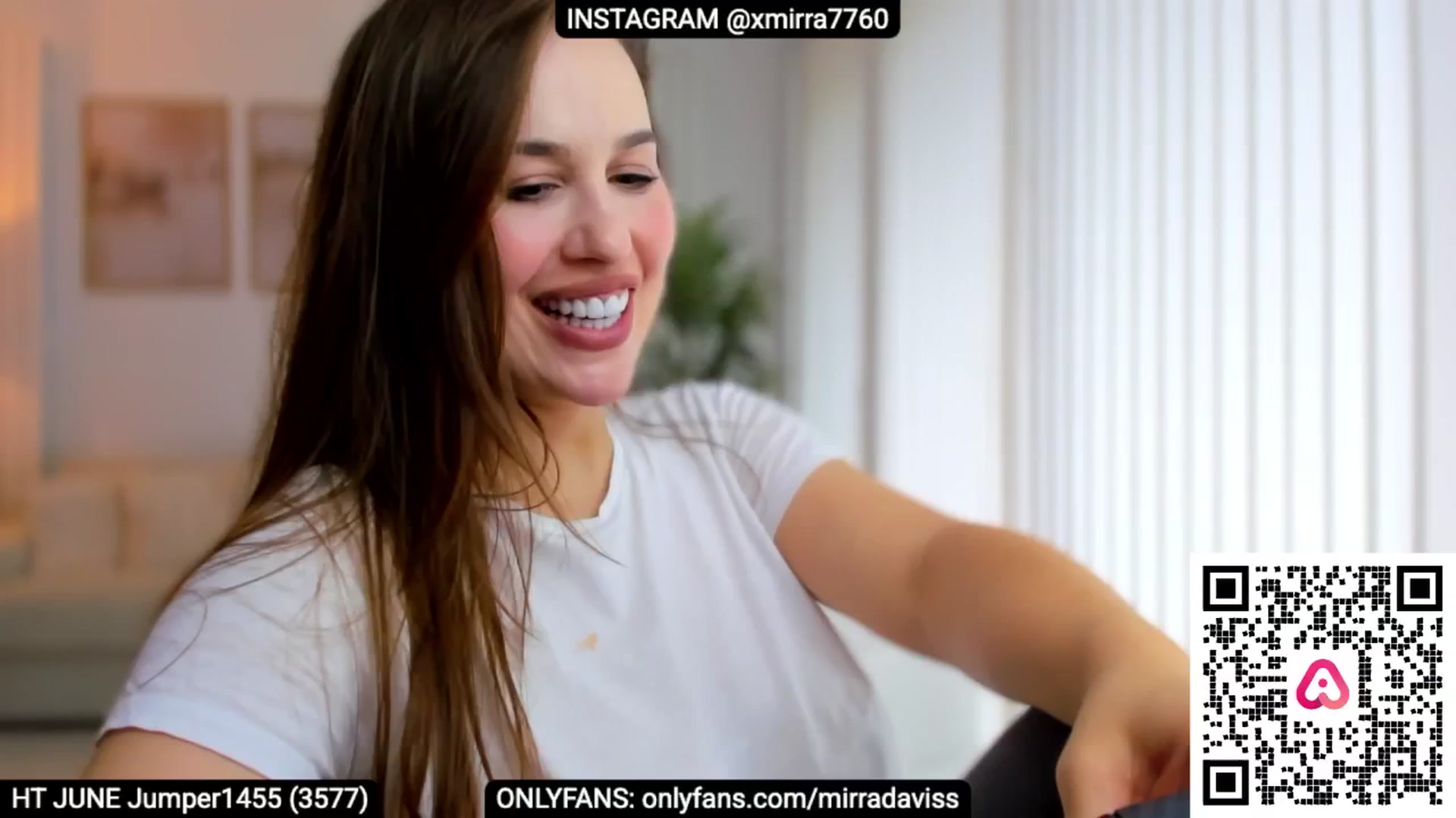 Gallery image thumbnail from XMirrabbellaX's myfreecams stream on, 06/06/2025, 15:17 image 18 of 20