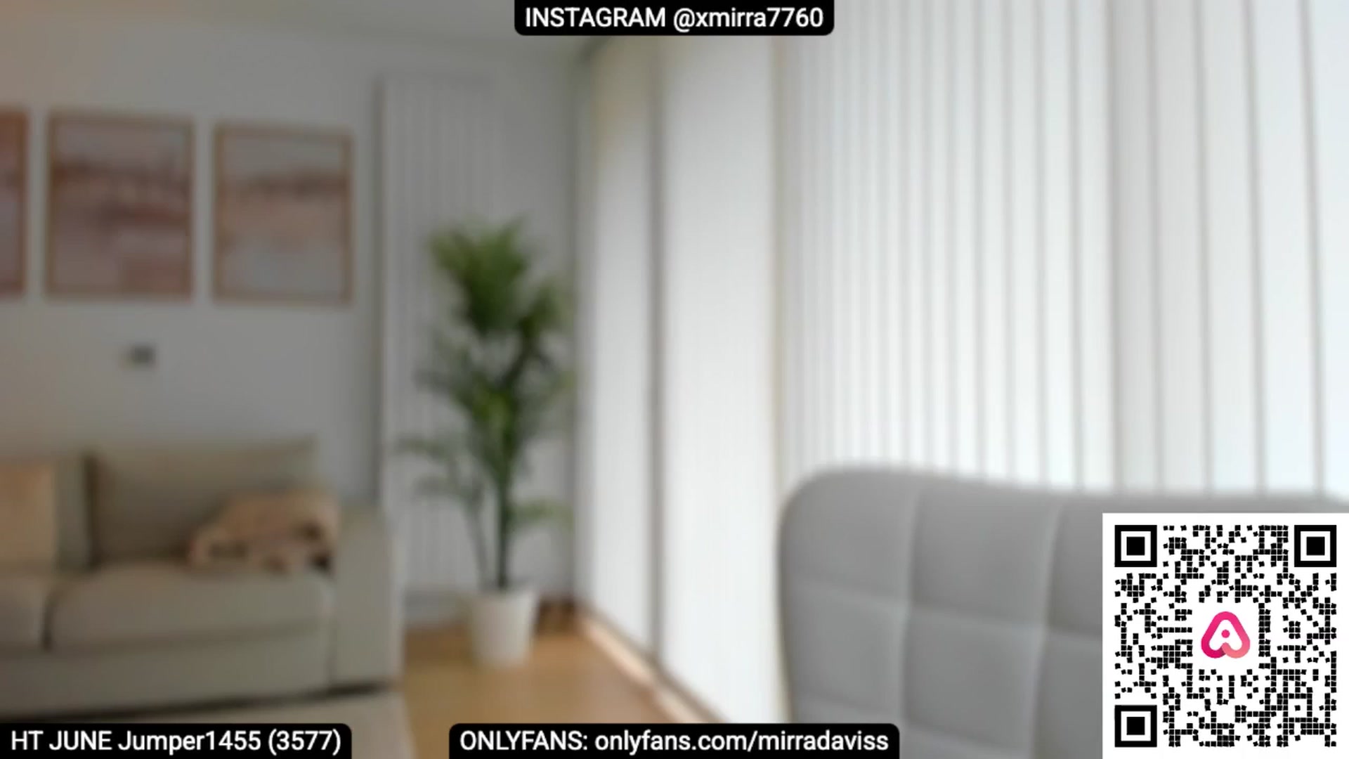 Gallery image thumbnail from XMirrabbellaX's myfreecams stream on, 06/06/2025, 15:17 image 8 of 20