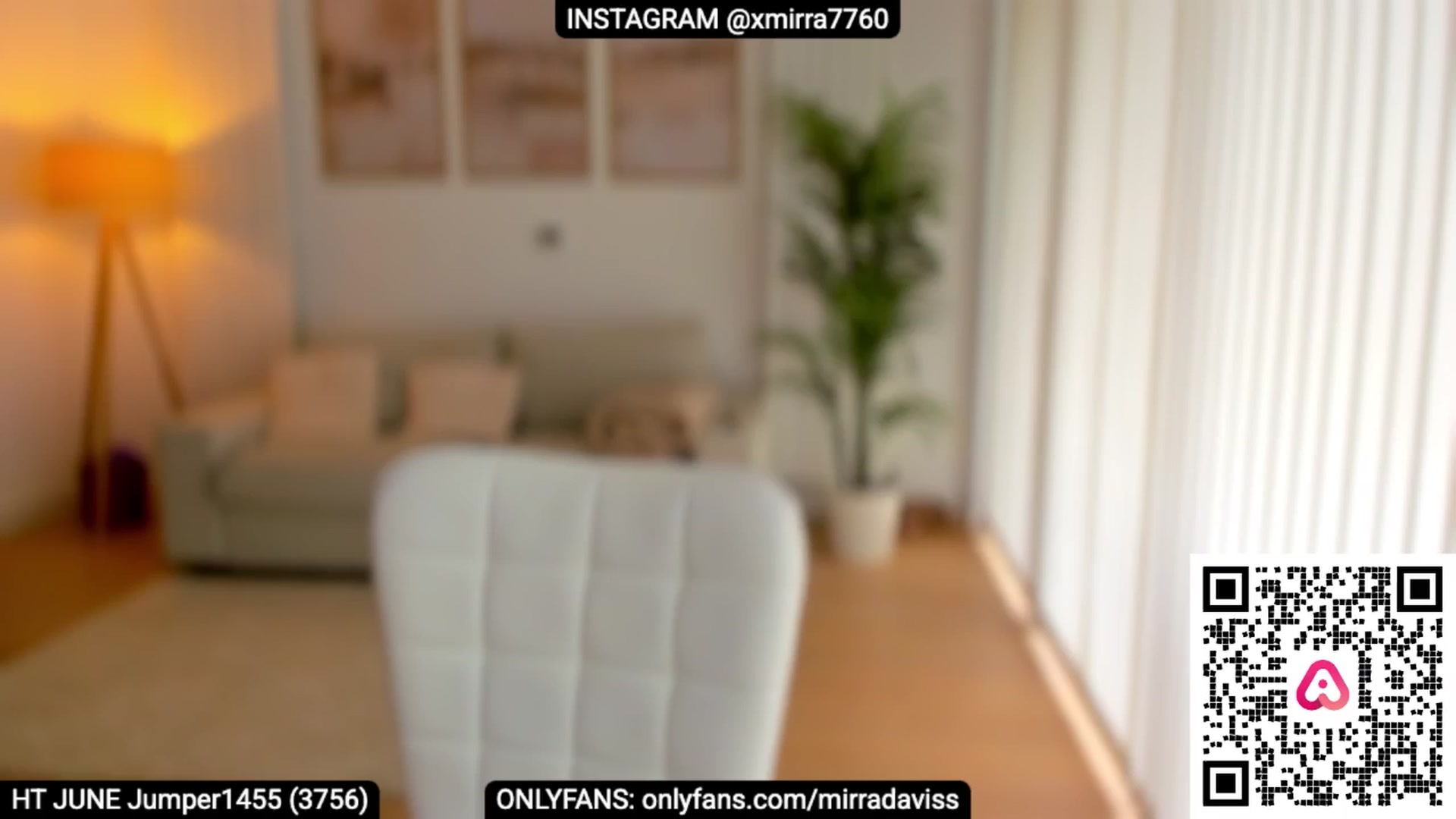Gallery image thumbnail from XMirrabbellaX's myfreecams stream on, 06/11/2025, 12:26 image 13 of 20