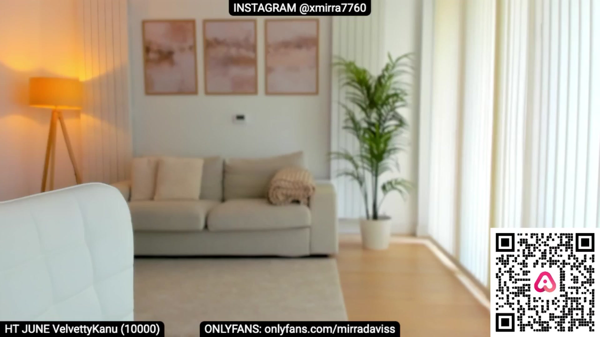 Gallery image thumbnail from XMirrabbellaX's myfreecams stream on, 06/13/2025, 14:22 image 9 of 20