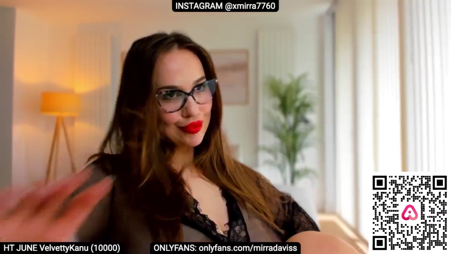 Gallery image thumbnail from XMirrabbellaX's myfreecams stream on, 06/17/2025, 12:59 image 20 of 20