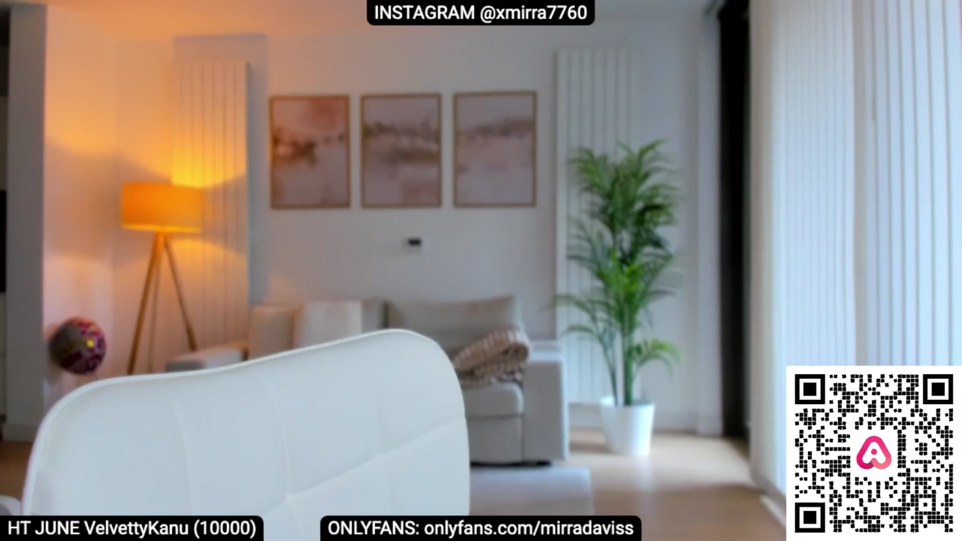 Gallery image thumbnail from XMirrabbellaX's myfreecams stream on, 06/19/2025, 16:25 image 20 of 20