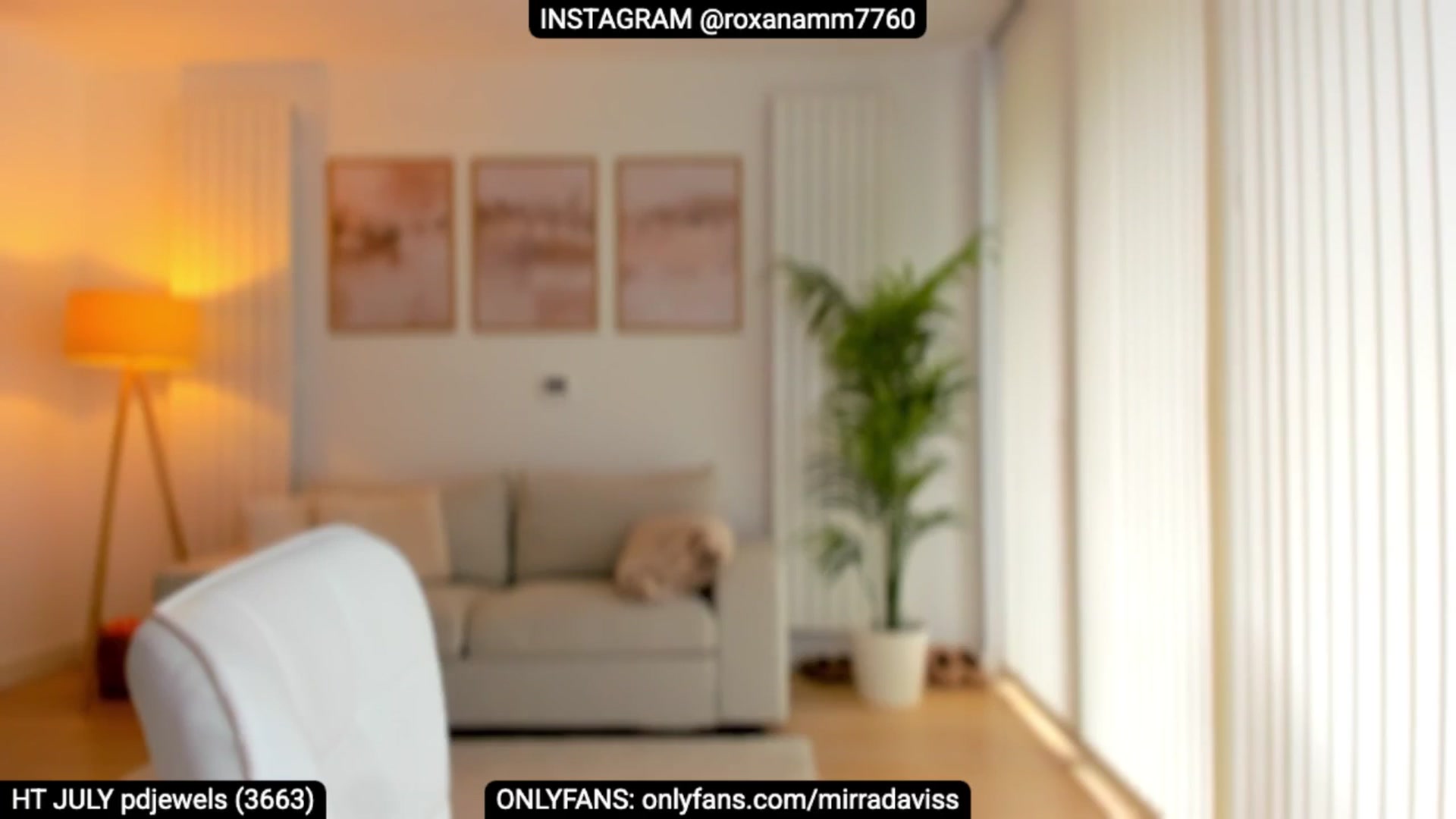 Gallery image thumbnail from XMirrabbellaX's myfreecams stream on, 07/17/2025, 15:06 image 18 of 20