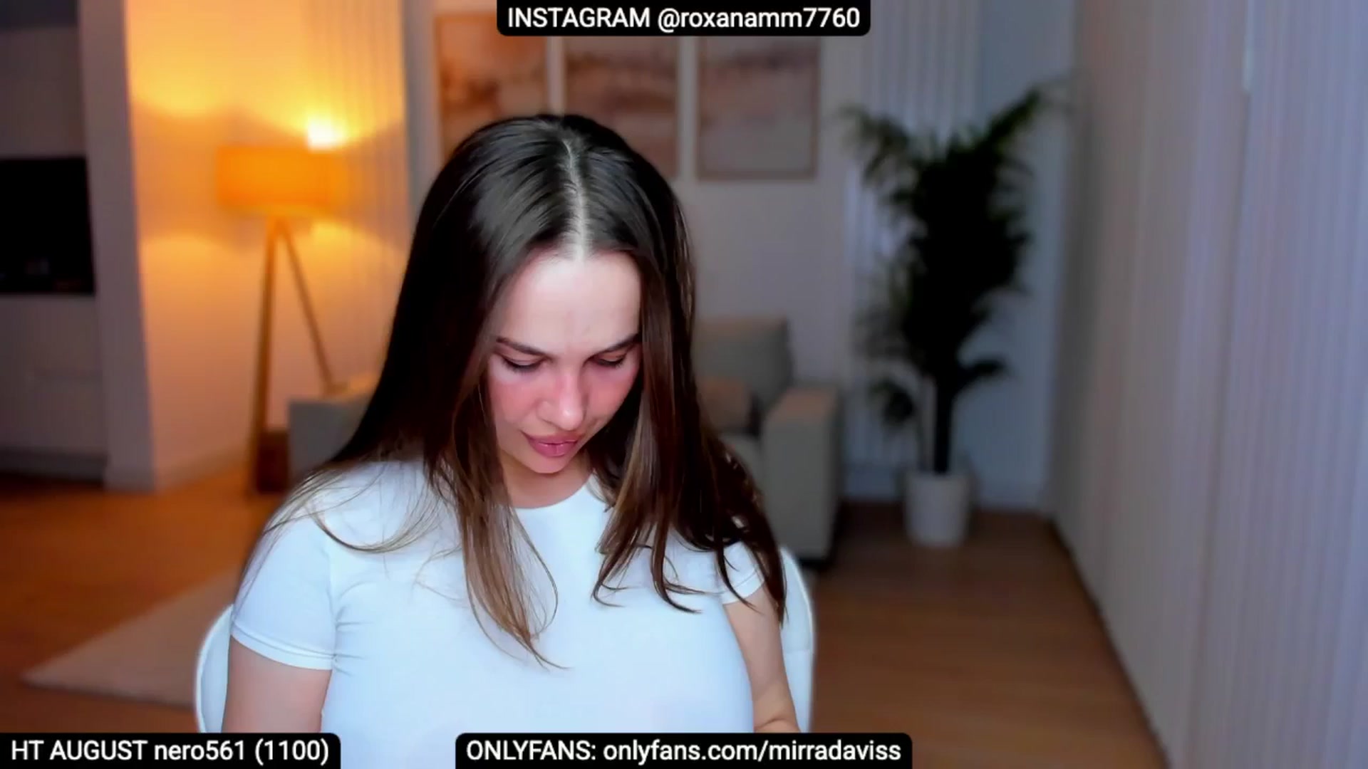 Gallery image thumbnail from XMirrabbellaX's myfreecams stream on, 08/04/2025, 21:21 image 2 of 20