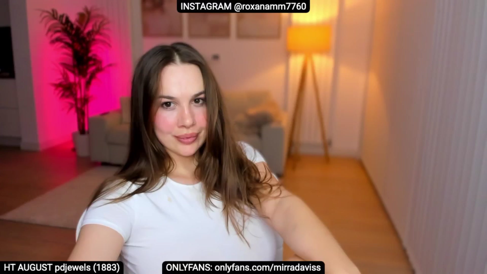 Gallery image thumbnail from XMirrabbellaX's myfreecams stream on, 08/05/2025, 23:45 image 17 of 20