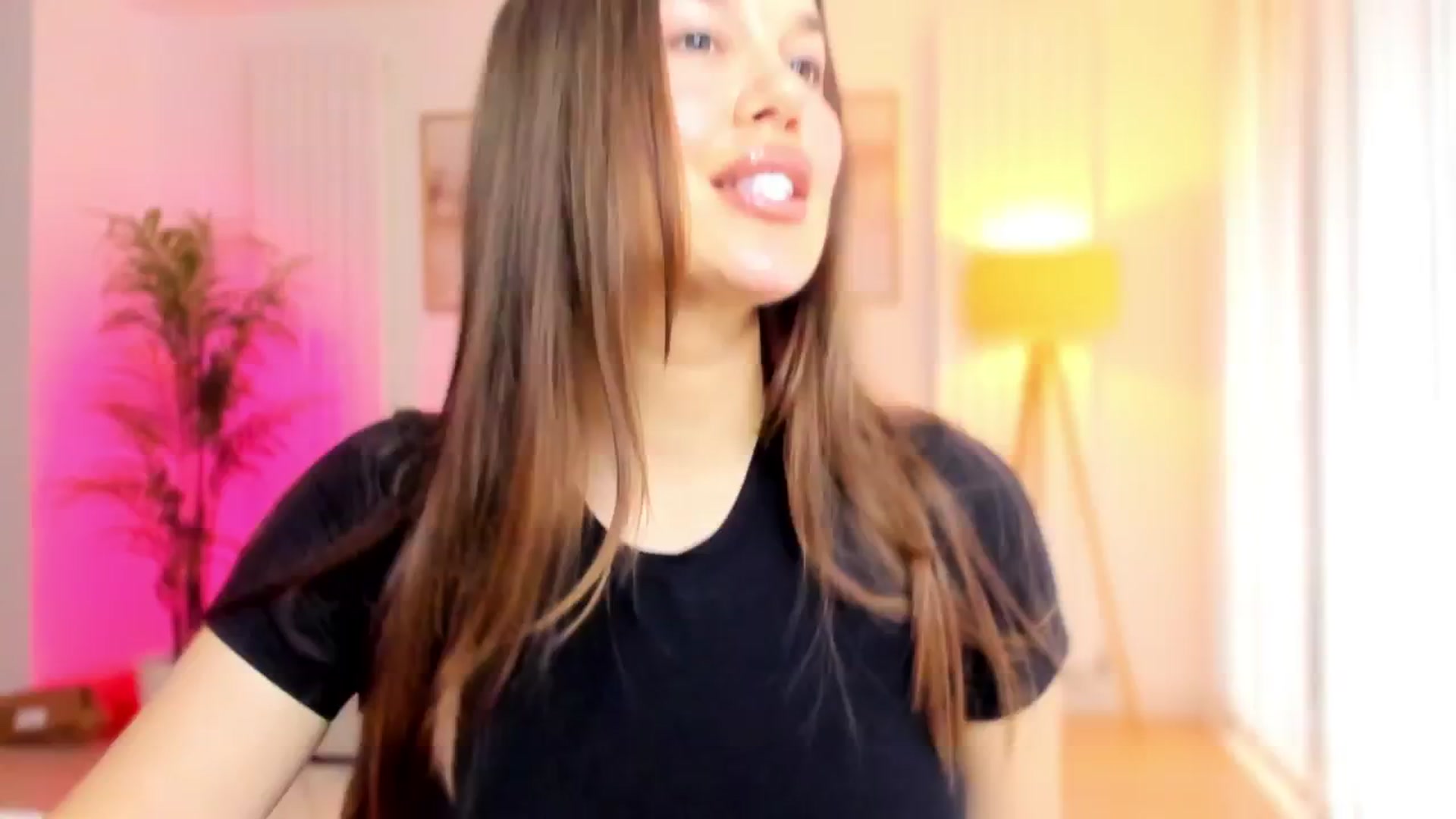 Gallery image thumbnail from XMirrabbellaX's myfreecams stream on, 10/14/2025, 13:19 image 5 of 20