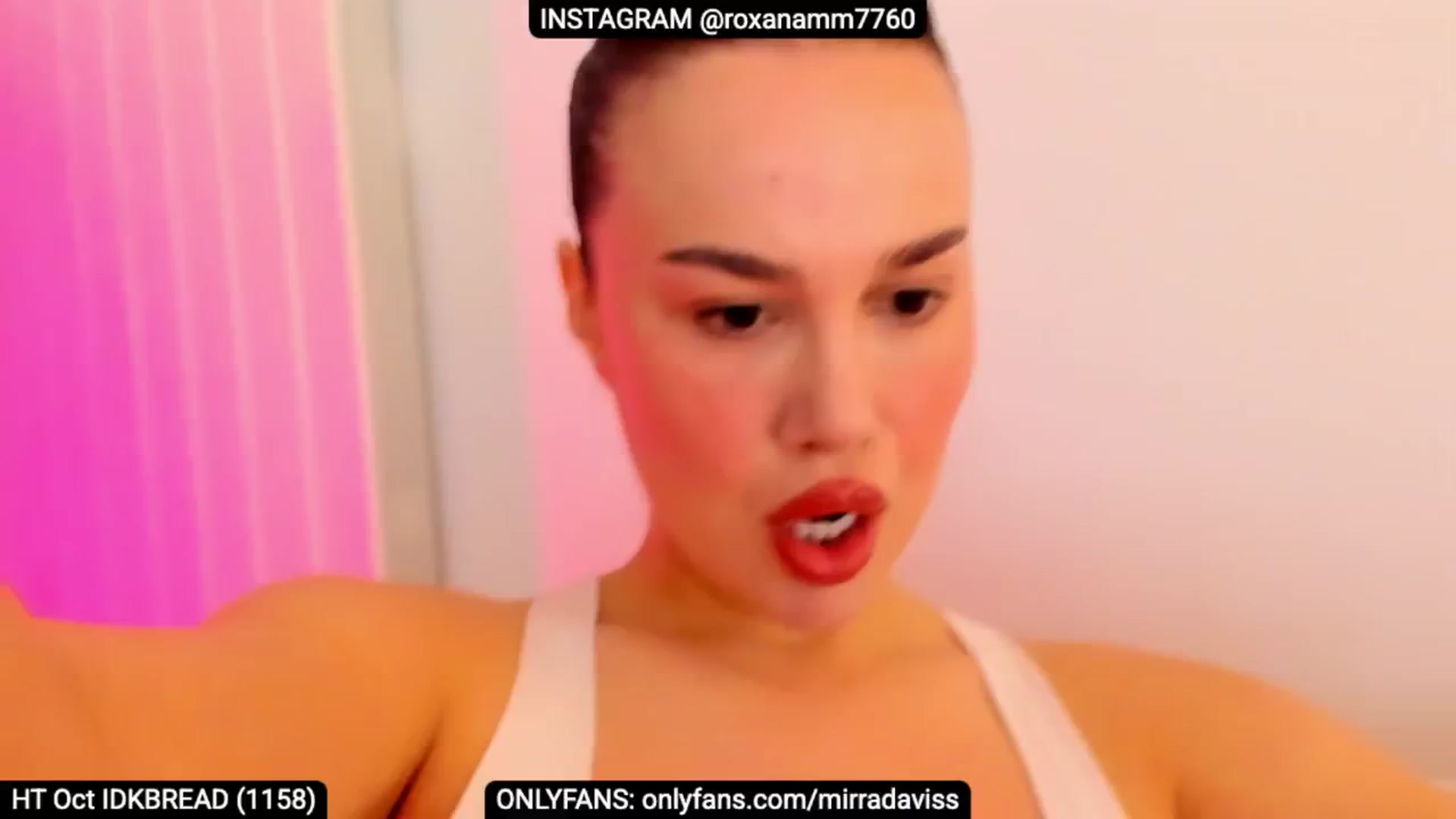 Gallery image thumbnail from XMirrabbellaX's myfreecams stream on, 10/15/2025, 14:18 image 15 of 20