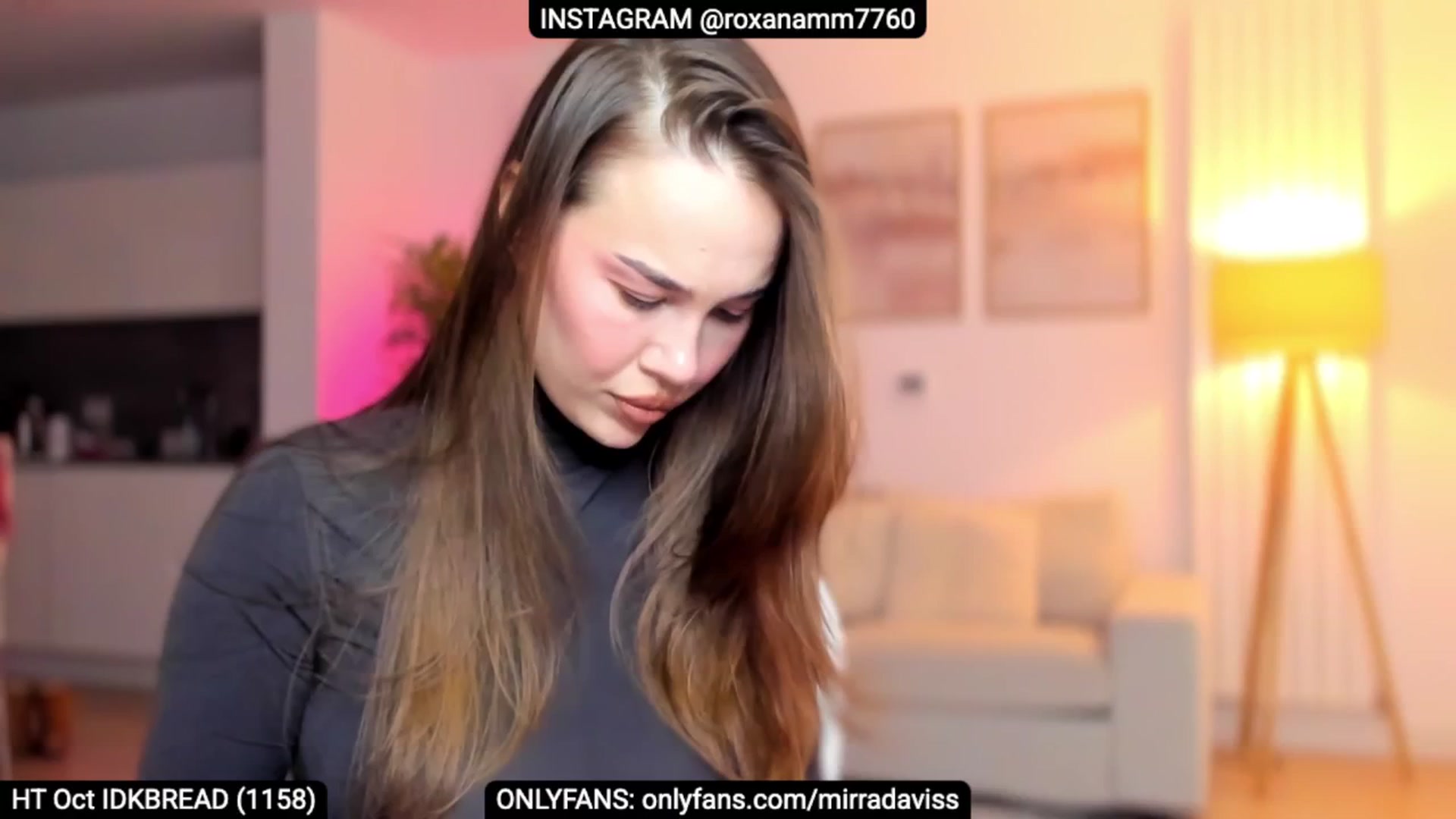 Gallery image thumbnail from XMirrabbellaX's myfreecams stream on, 10/16/2025, 16:13 image 14 of 20