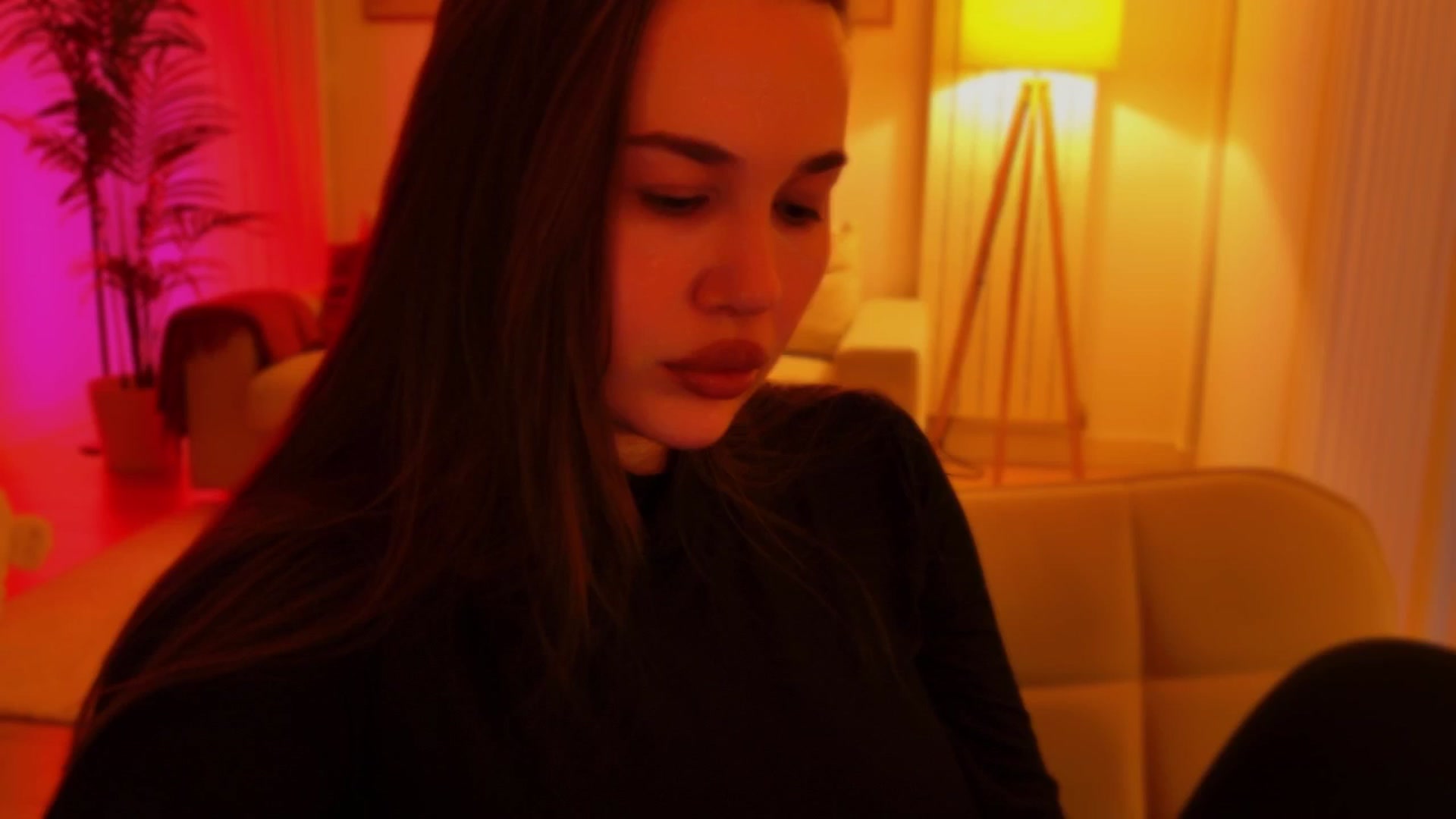 Gallery image thumbnail from XMirrabbellaX's myfreecams stream on, 11/24/2025, 16:42 image 6 of 20