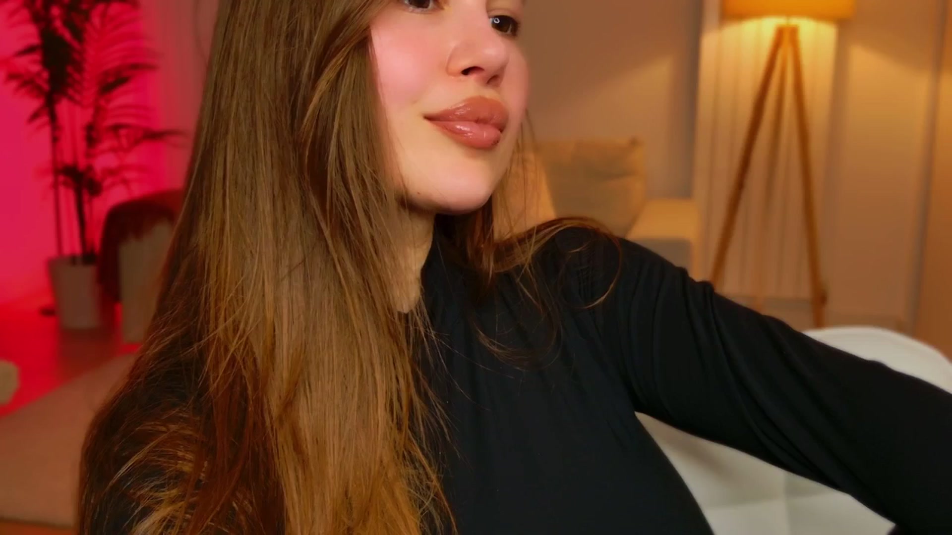 Gallery image thumbnail from XMirrabbellaX's myfreecams stream on, 11/24/2025, 16:42 image 13 of 20