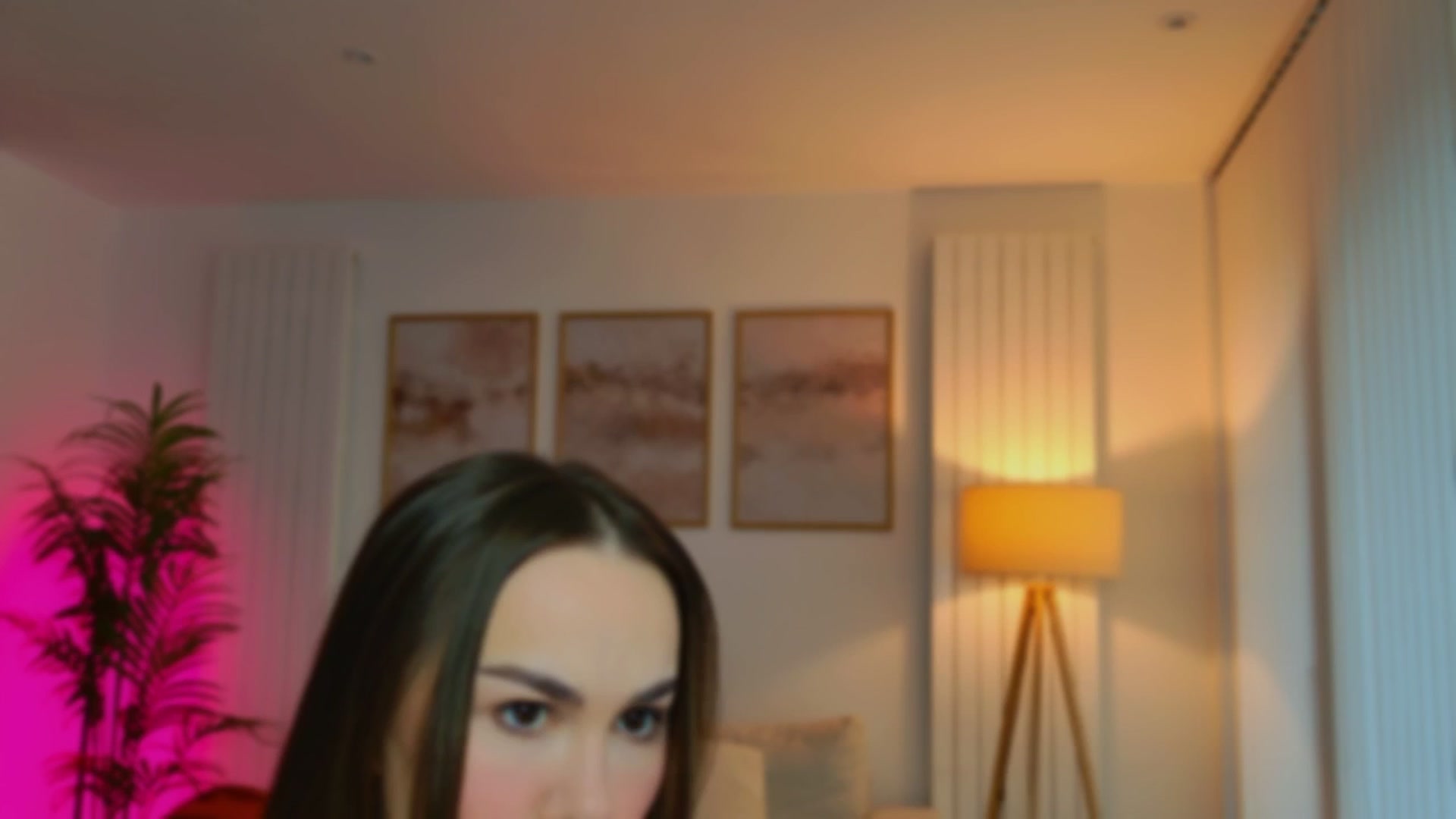 Gallery image thumbnail from XMirrabbellaX's myfreecams stream on, 12/03/2025, 16:36 image 4 of 20