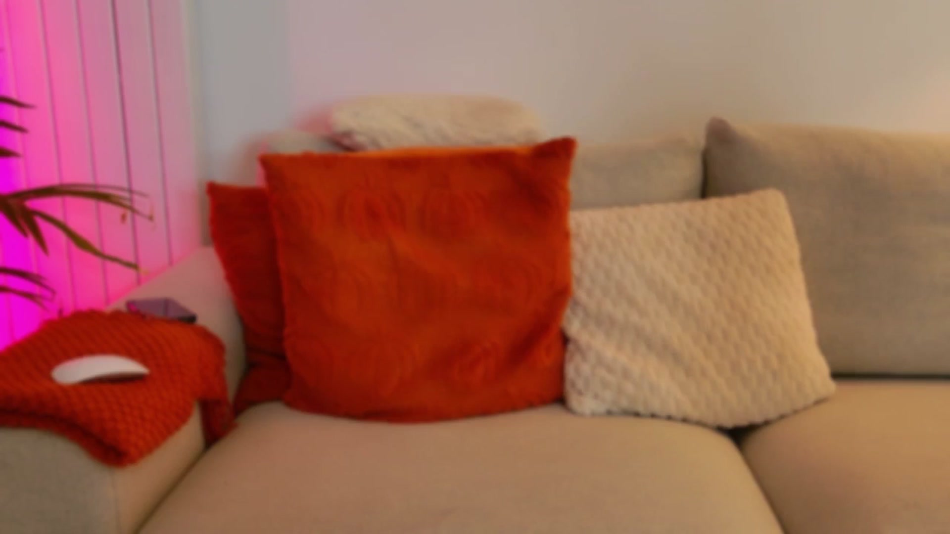Gallery image thumbnail from XMirrabbellaX's myfreecams stream on, 12/10/2025, 15:37 image 20 of 20