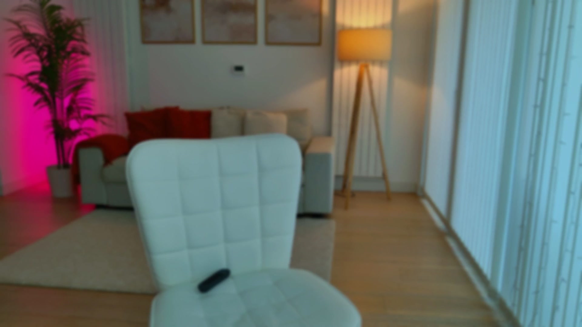 Gallery image thumbnail from XMirrabbellaX's myfreecams stream on, 12/11/2025, 17:05 image 2 of 20