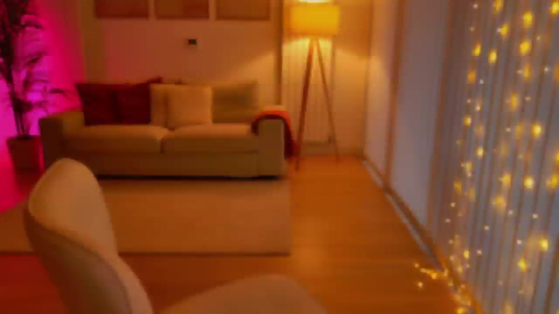 Gallery image thumbnail from XMirrabbellaX's myfreecams stream on, 12/16/2025, 15:03 image 18 of 20