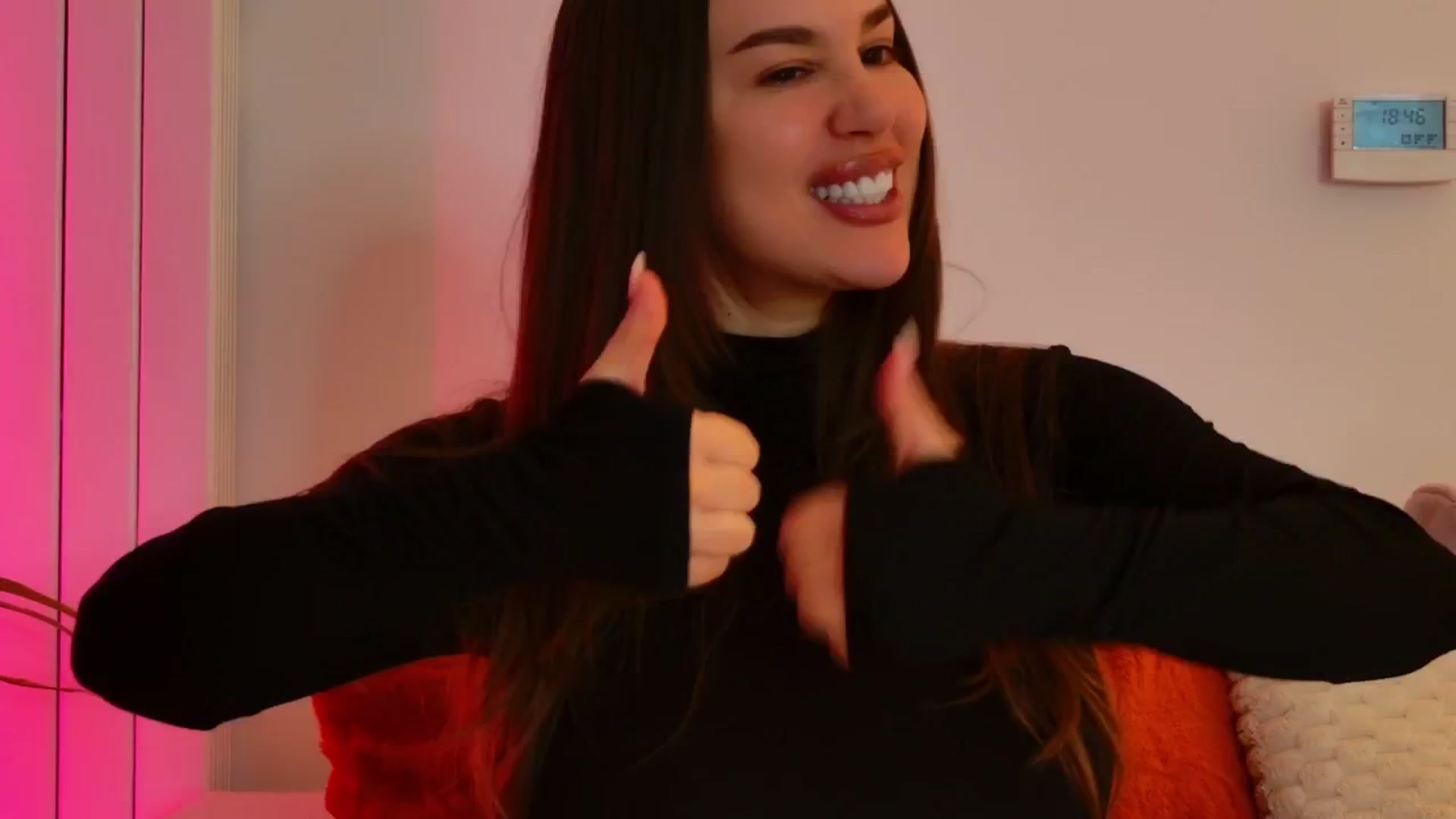 Gallery image thumbnail from XMirrabbellaX's myfreecams stream on, 12/18/2025, 14:47 image 19 of 20