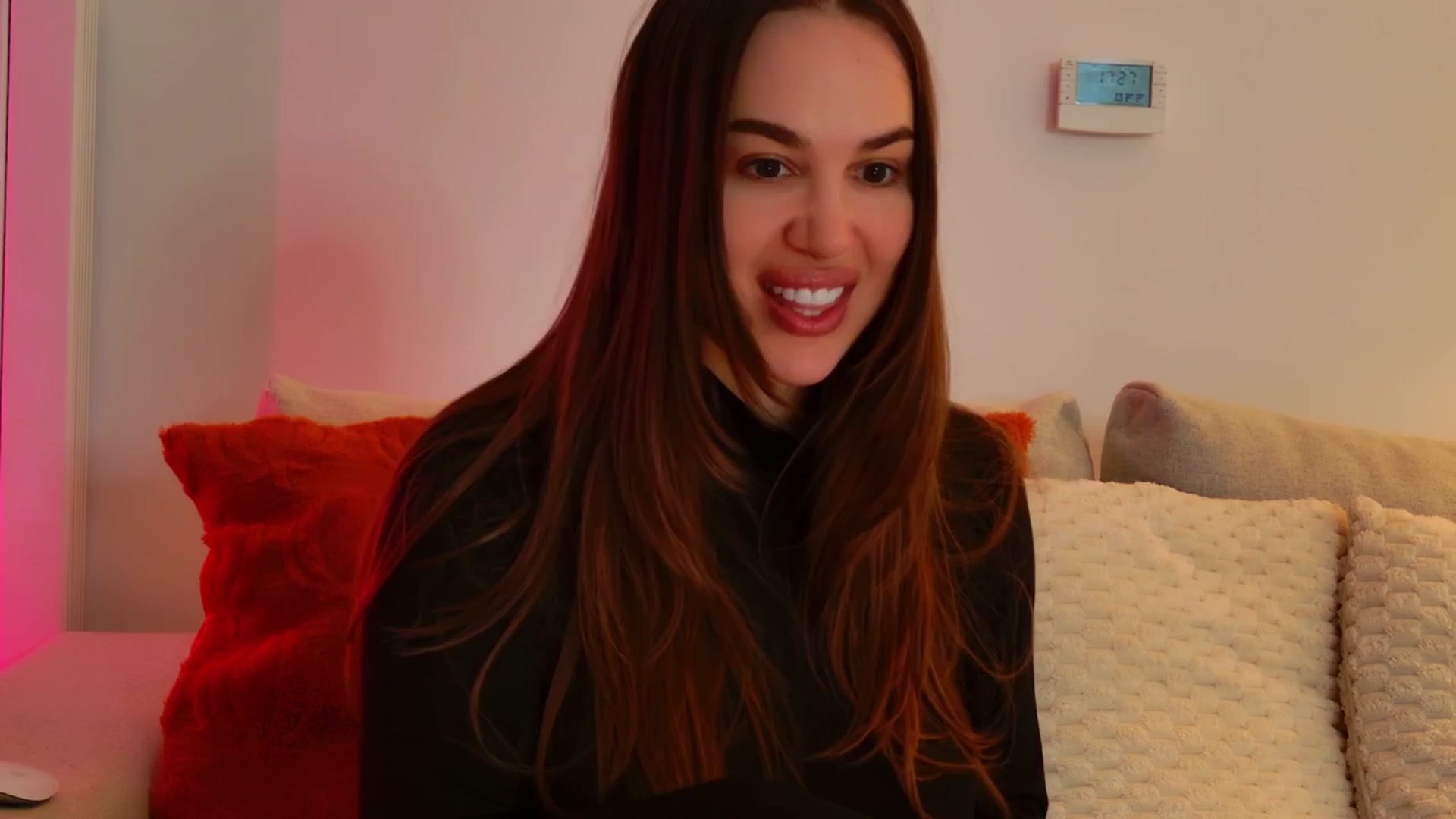 Gallery image thumbnail from XMirrabbellaX's myfreecams stream on, 12/18/2025, 14:47 image 1 of 20